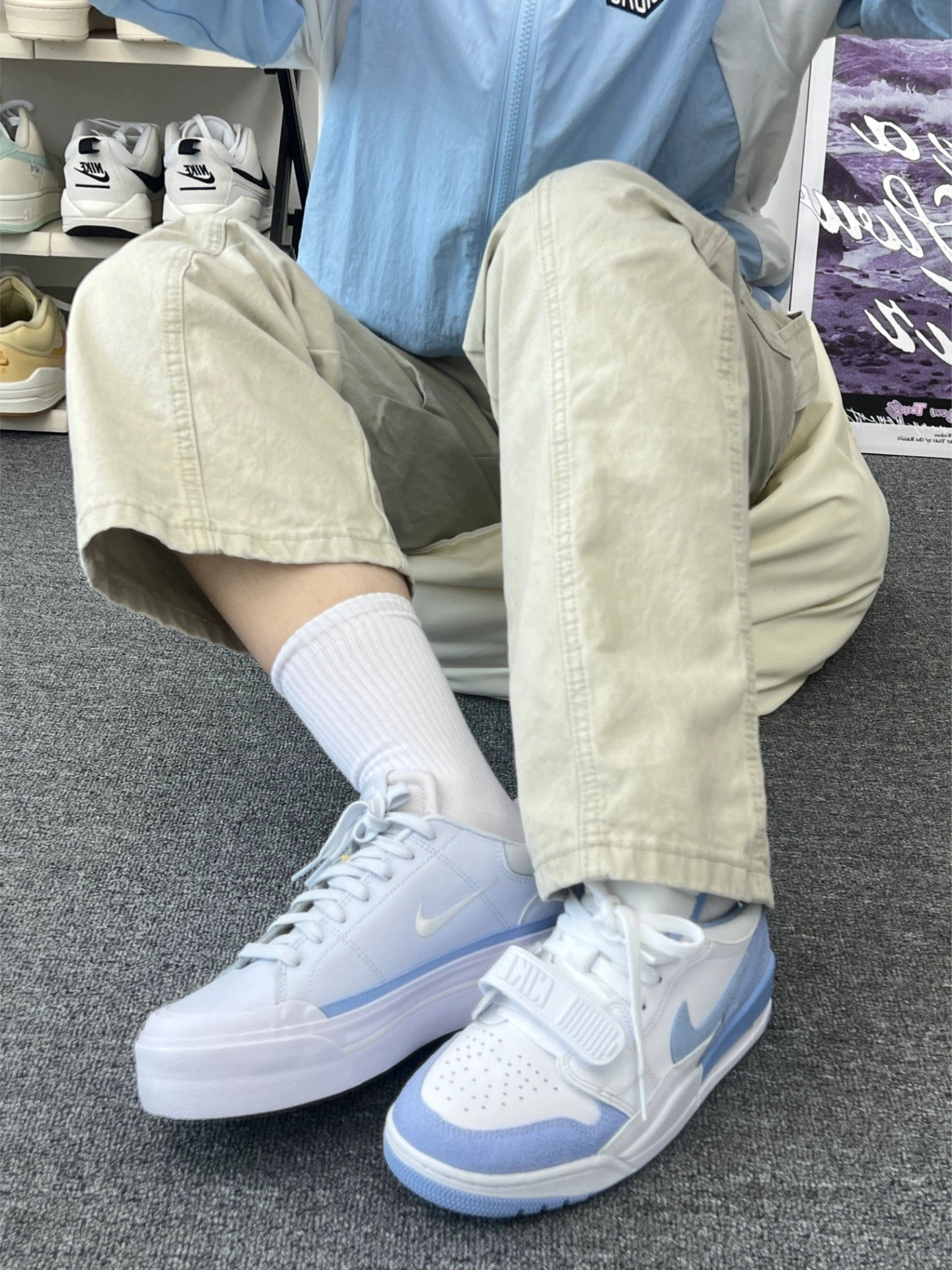 夏天来咯,小白袜搭配板鞋真的好好看
随便配什么颜色的板鞋都好看