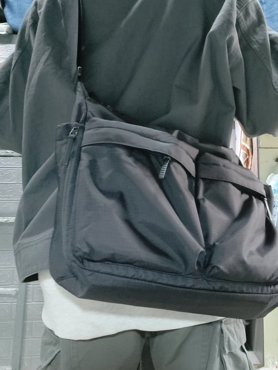 custom review-UNIQLO Полиамид Кросс-боди Сумка Стандартная Унисекс Черная