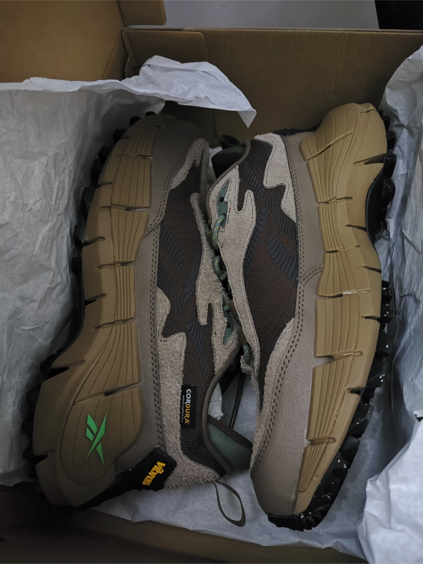 custom review-Reebok совместный бренд ZIG KINETICA 2,5 EDGE противоскользящие устойчивые к истиранию низкие беговые кроссовки с верхом