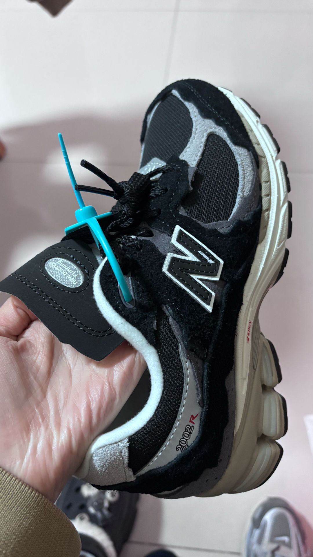 custom review-New Balance NB 2002R Устойчивый к истиранию низкий топ для бега на длинные дистанции спринт беговые кроссовки унисекс черный серый