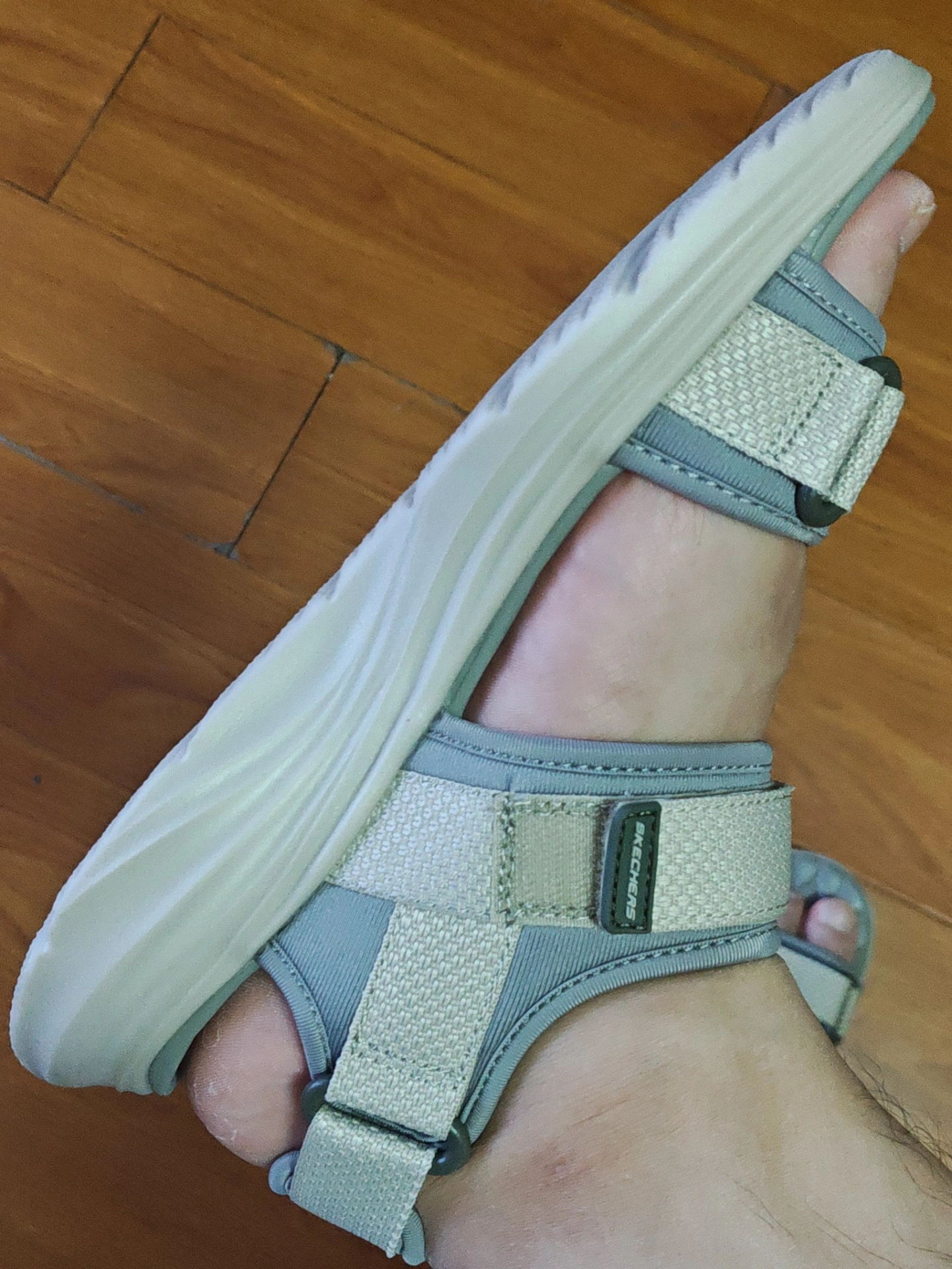 custom review-Skechers Противоскользящие Устойчивые к истиранию Пляжные сандалии Мужские Белые