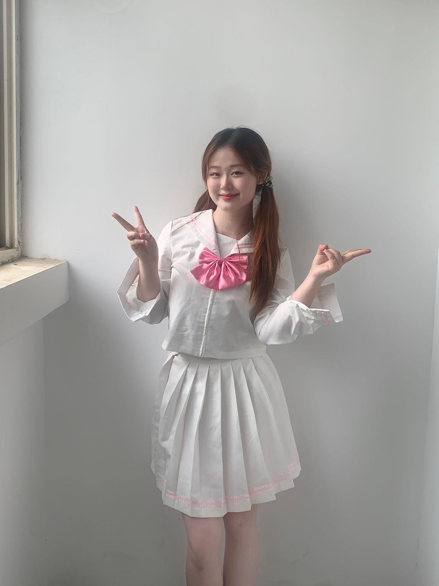 今天分享一套超甜的jk制服~

👔上衣是经典的水手服款式,干净的白色