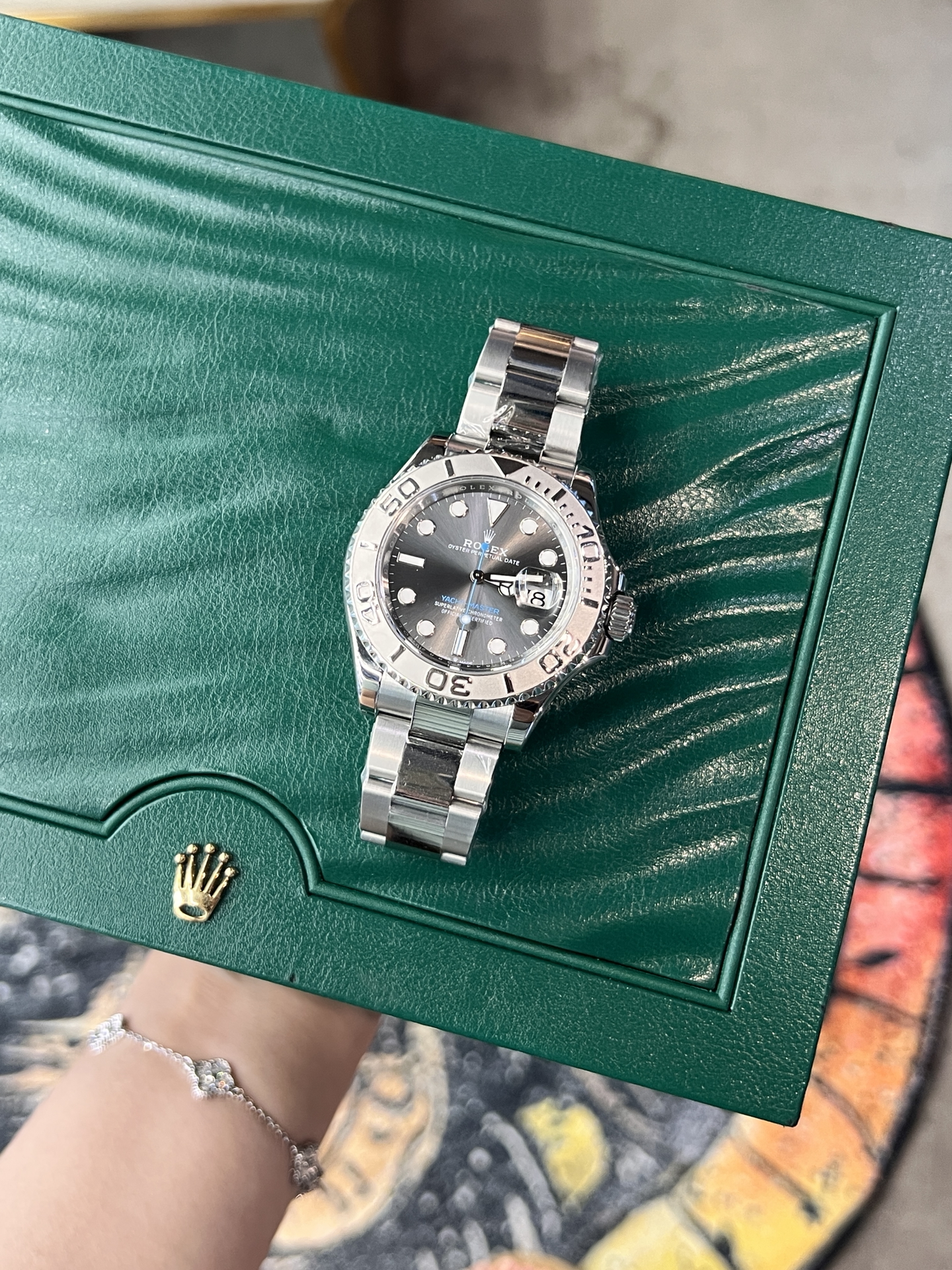 劳力士126622灰游到底是谁拥有了大幂幂同款灰游艇