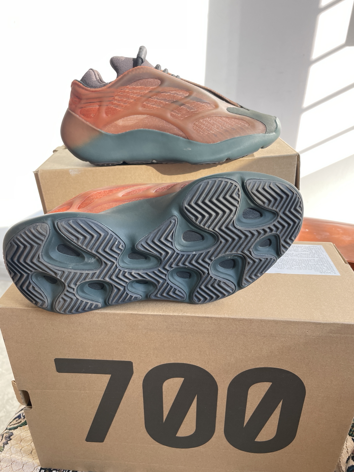 custom review-Adidas Originals Yeezy Boost 700 V3 Copper Fade Нерегулярная форма Низкий топ Толстая подошва Кроссовки Унисекс Коричневый Оранжевый