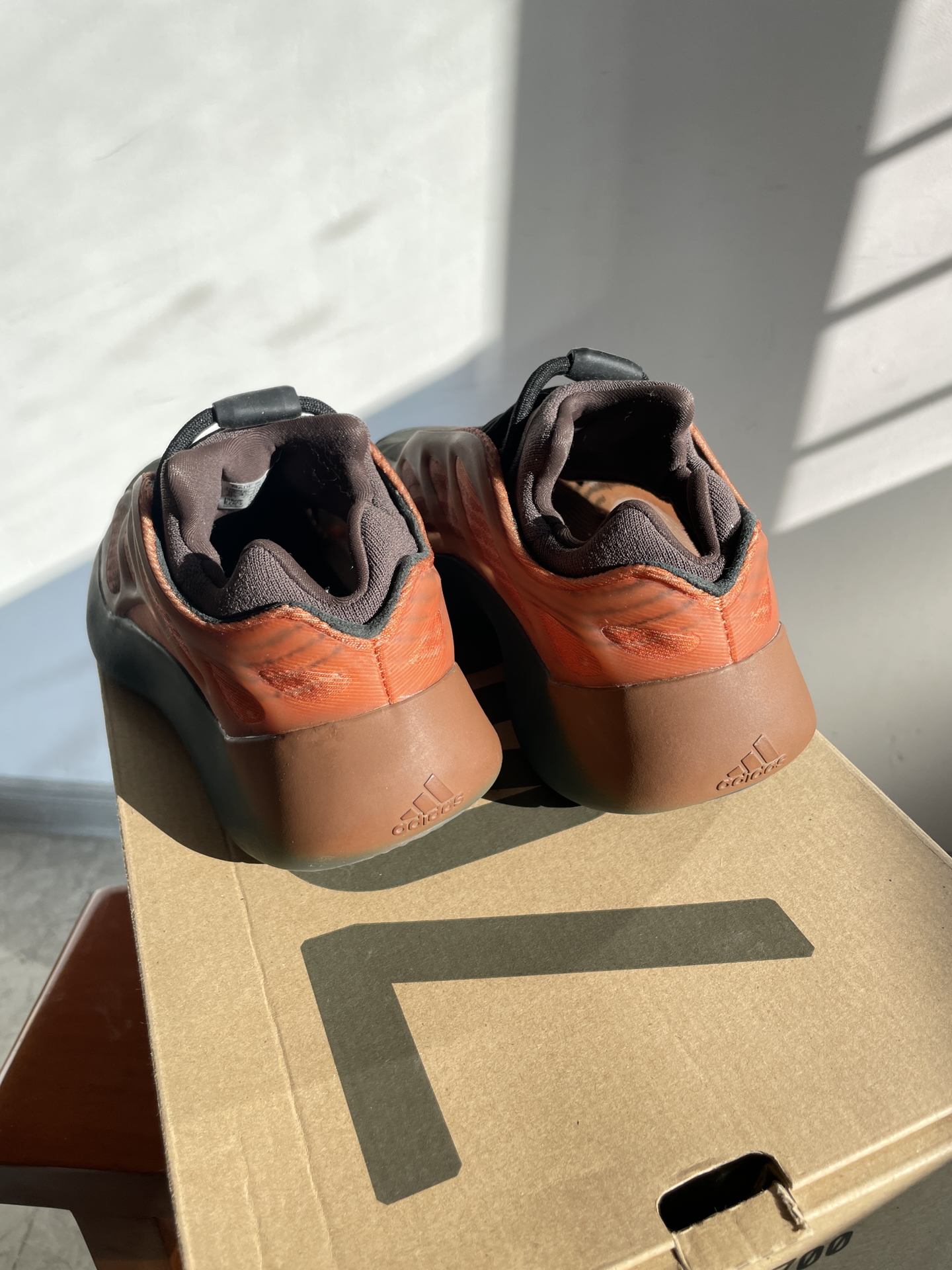 custom review-Adidas Originals Yeezy Boost 700 V3 Copper Fade Нерегулярная форма Низкий топ Толстая подошва Кроссовки Унисекс Коричневый Оранжевый