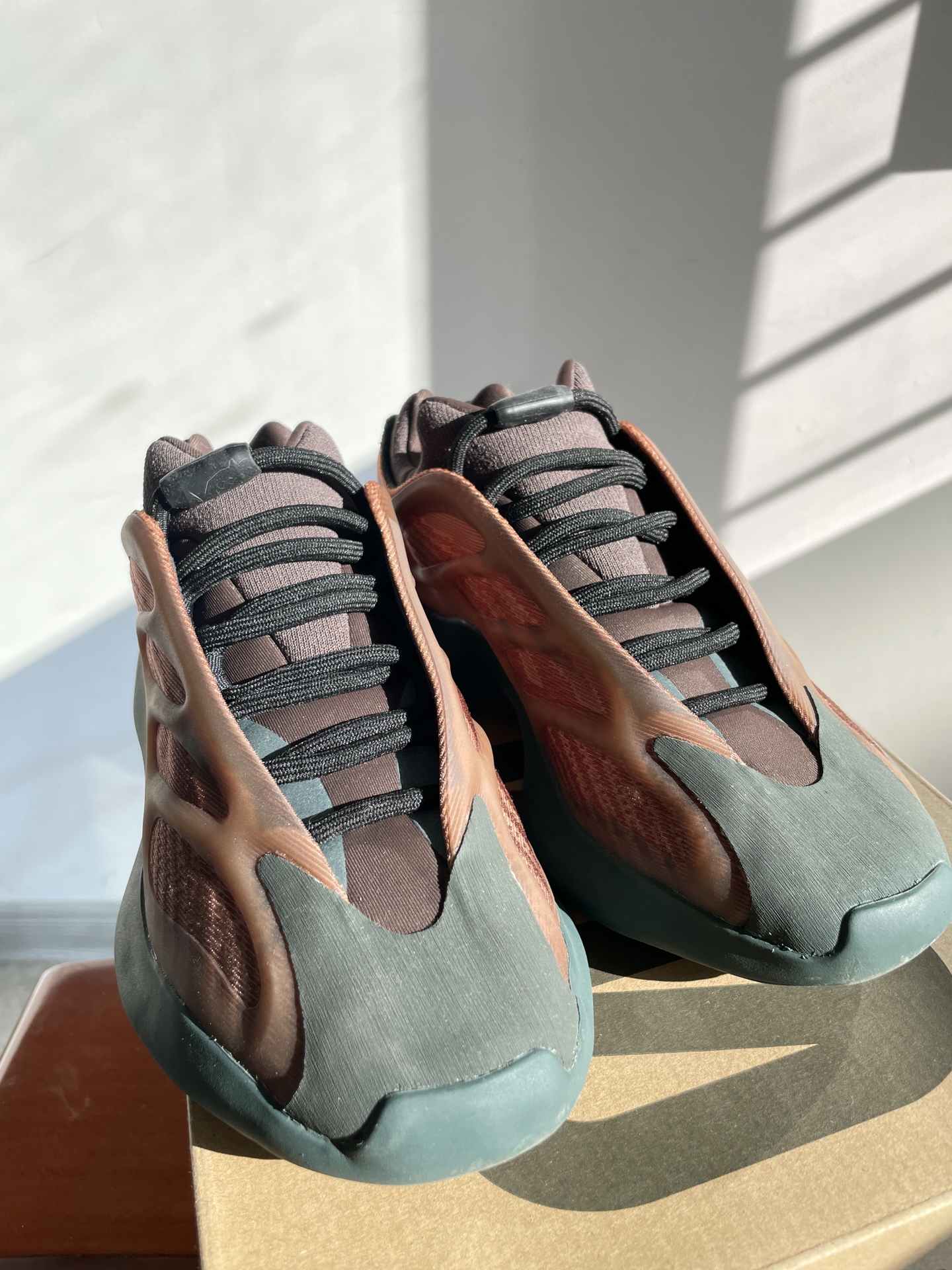 custom review-Adidas Originals Yeezy Boost 700 V3 Copper Fade Нерегулярная форма Низкий топ Толстая подошва Кроссовки Унисекс Коричневый Оранжевый