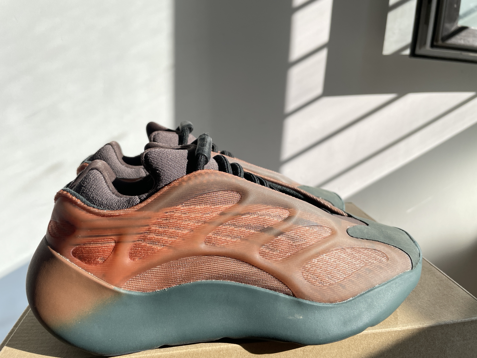 custom review-Adidas Originals Yeezy Boost 700 V3 Copper Fade Нерегулярная форма Низкий топ Толстая подошва Кроссовки Унисекс Коричневый Оранжевый