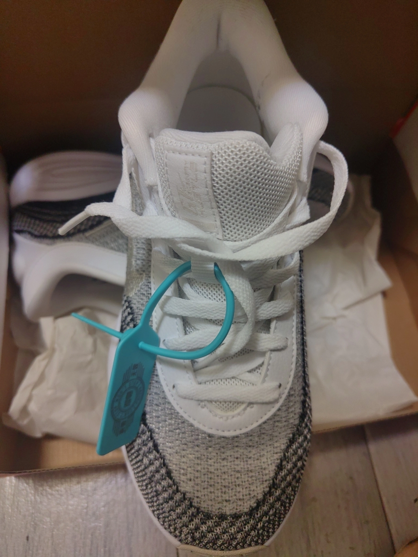 custom review-Nike G.T. Hustle Academy Low Топ Баскетбольные кроссовки Мужской Серый Белый EP