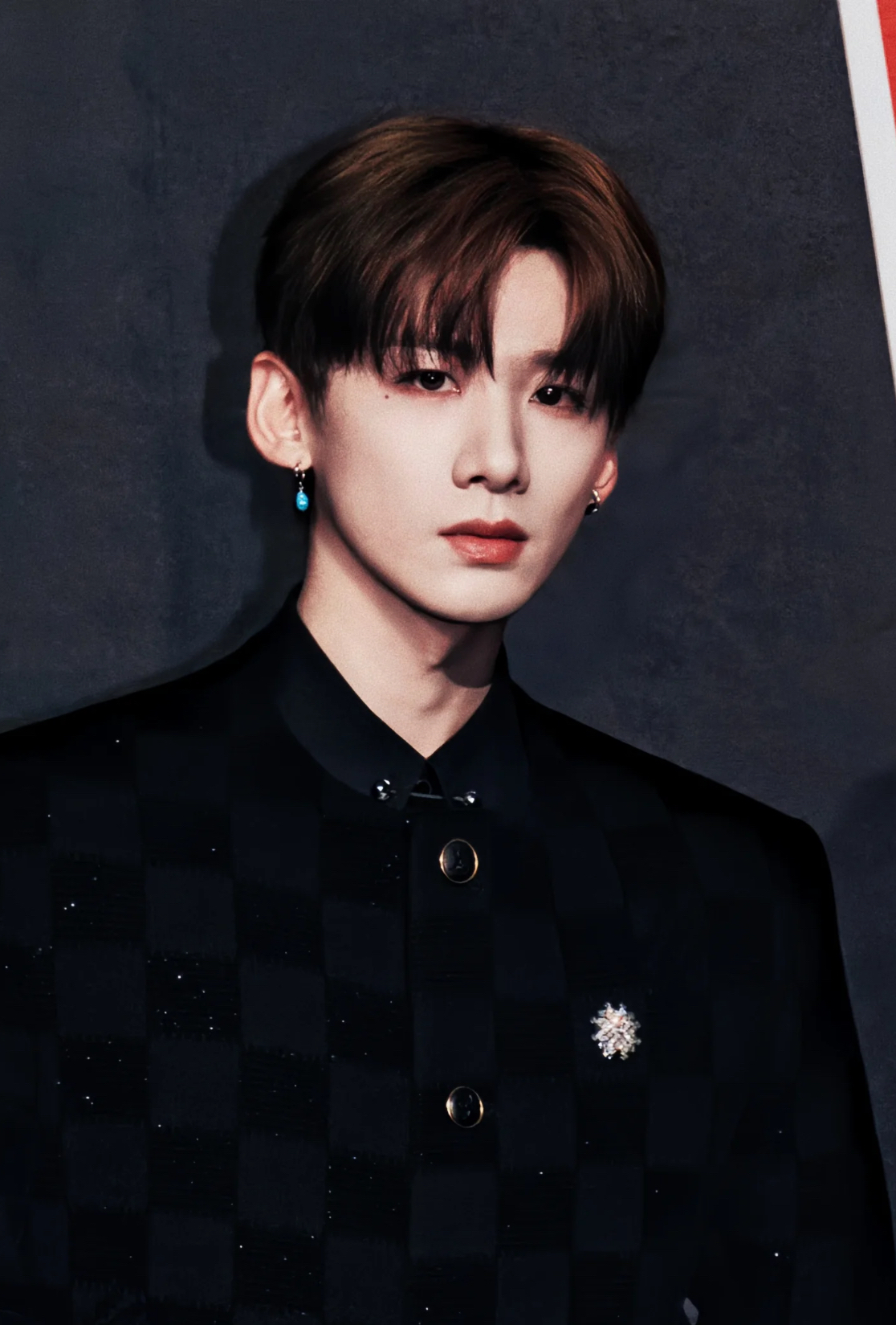 白敬亭的穿搭风格进化的越来越有味道!