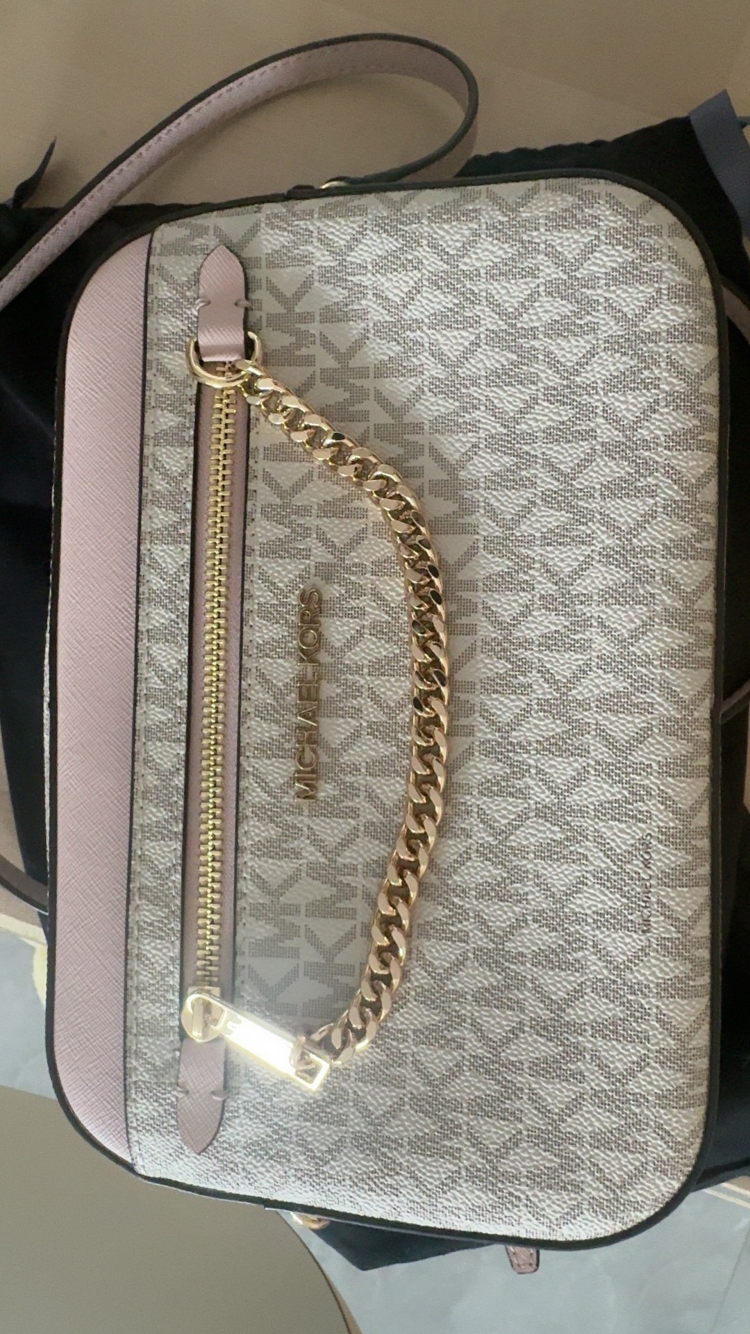 custom review-MICHAEL KORS Jet Set PVC Кожа Camera Сумка Сумка через плечо Большая Женская Розовая Белая Многоцветная