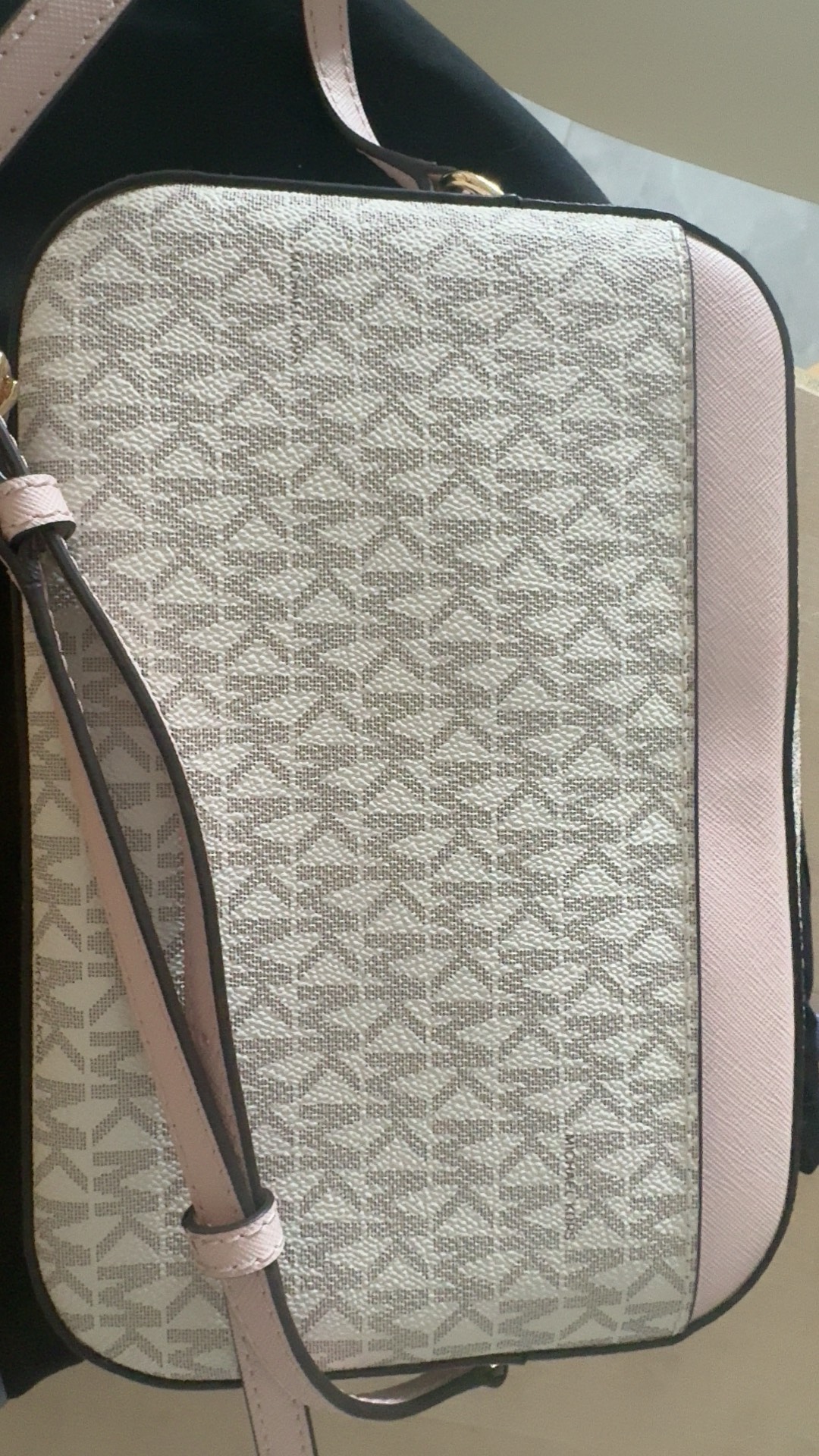 custom review-MICHAEL KORS Jet Set PVC Кожа Camera Сумка Сумка через плечо Большая Женская Розовая Белая Многоцветная