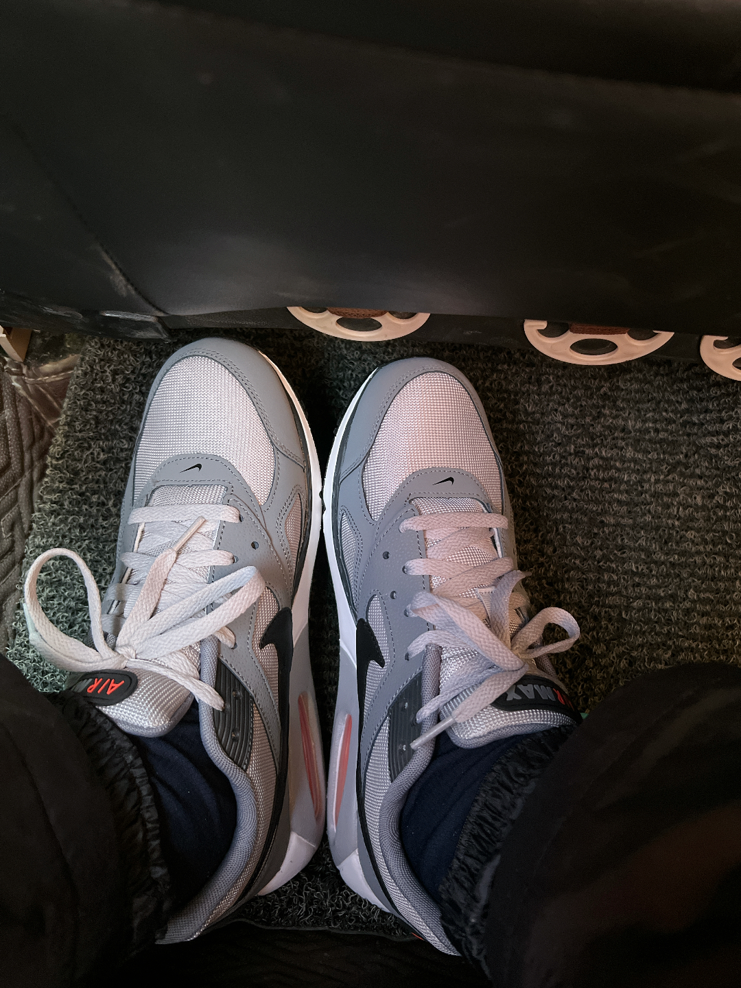 custom review-Nike Air Max Ivo Low Топ Повседневный Городской Коммутер Беговые кроссовки Мужской Черный Серый