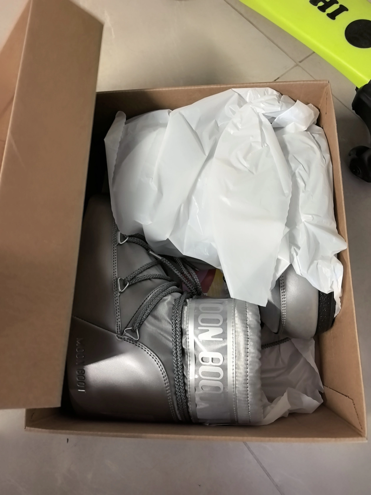 custom review-MOON BOOT Короткий сноубутс унисекс серебряный