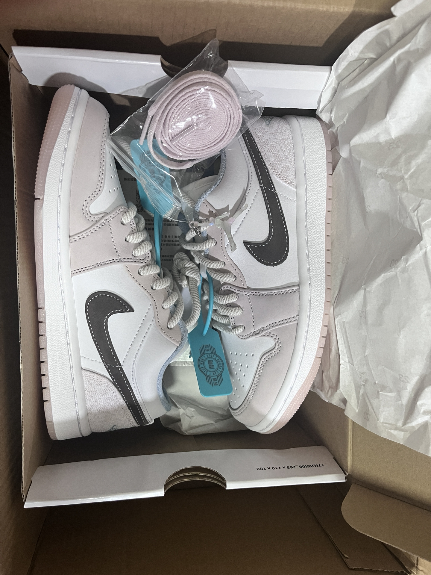 custom review-Jordan Air Jordan 1 Нижняя юбка Устойчивая к истиранию Низкий топ Винтажные баскетбольные кроссовки Женские Белый Розовый