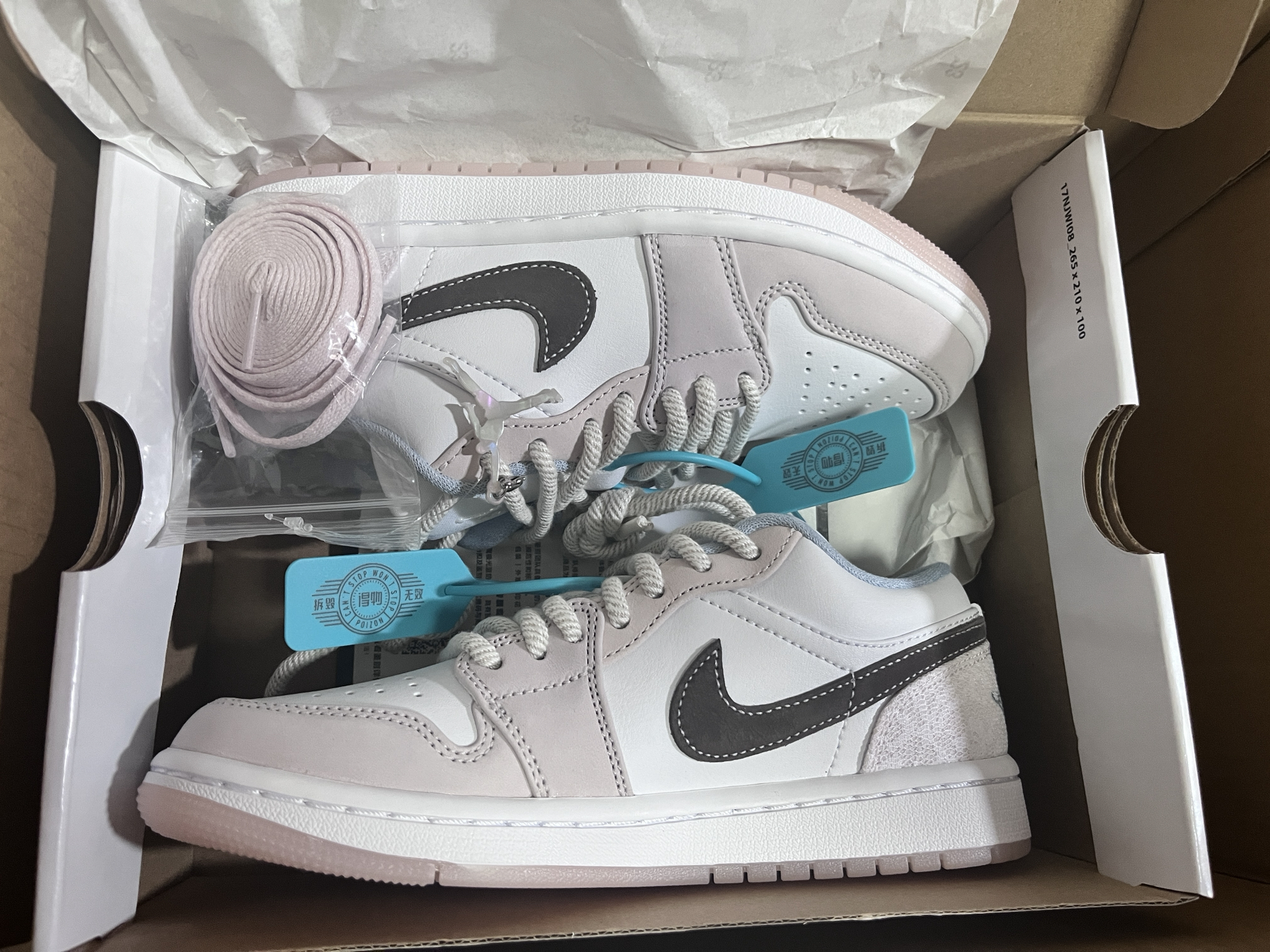 custom review-Jordan Air Jordan 1 Нижняя юбка Устойчивая к истиранию Низкий топ Винтажные баскетбольные кроссовки Женские Белый Розовый