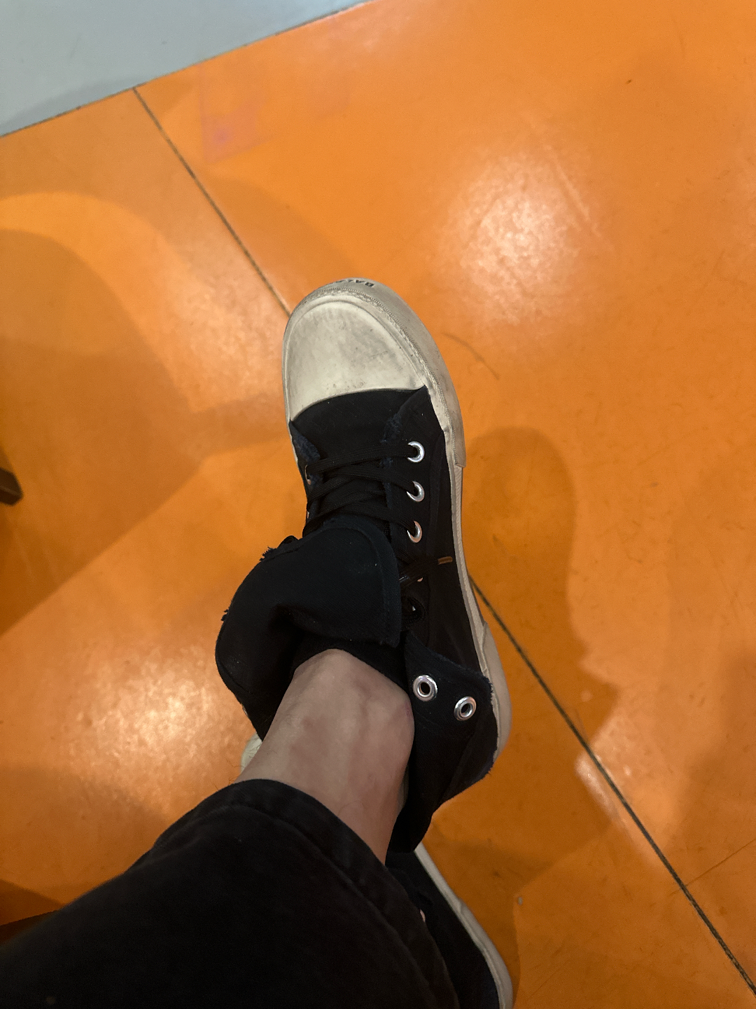 custom review-Balenciaga Париж Стильные Скейтбординги Мужской Черный Потертый