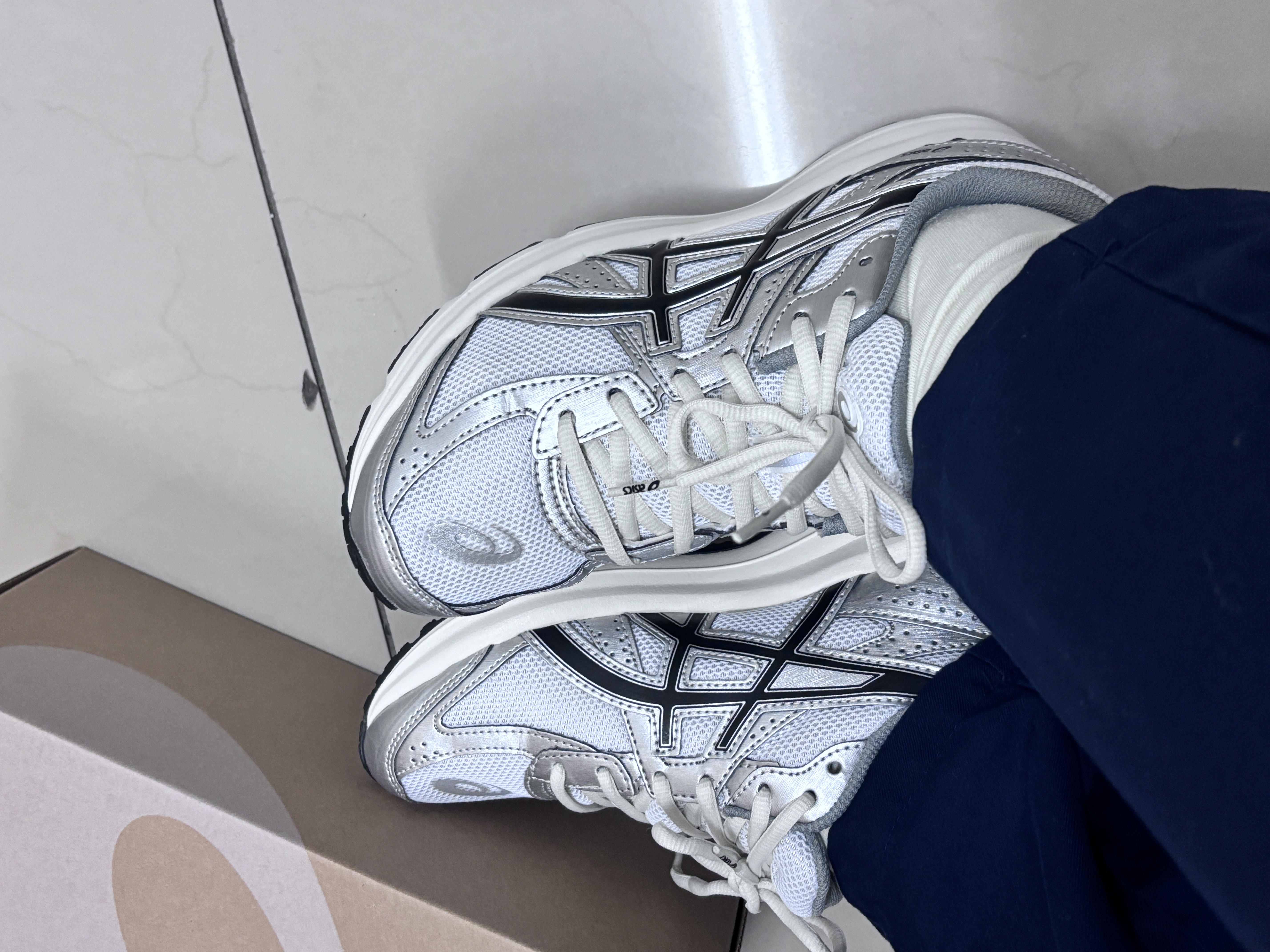 custom review-ASICS JOG 100S Амортизация Покрытие Легкий Повседневный Беговые Кроссовки Унисекс Серебристо-Белый