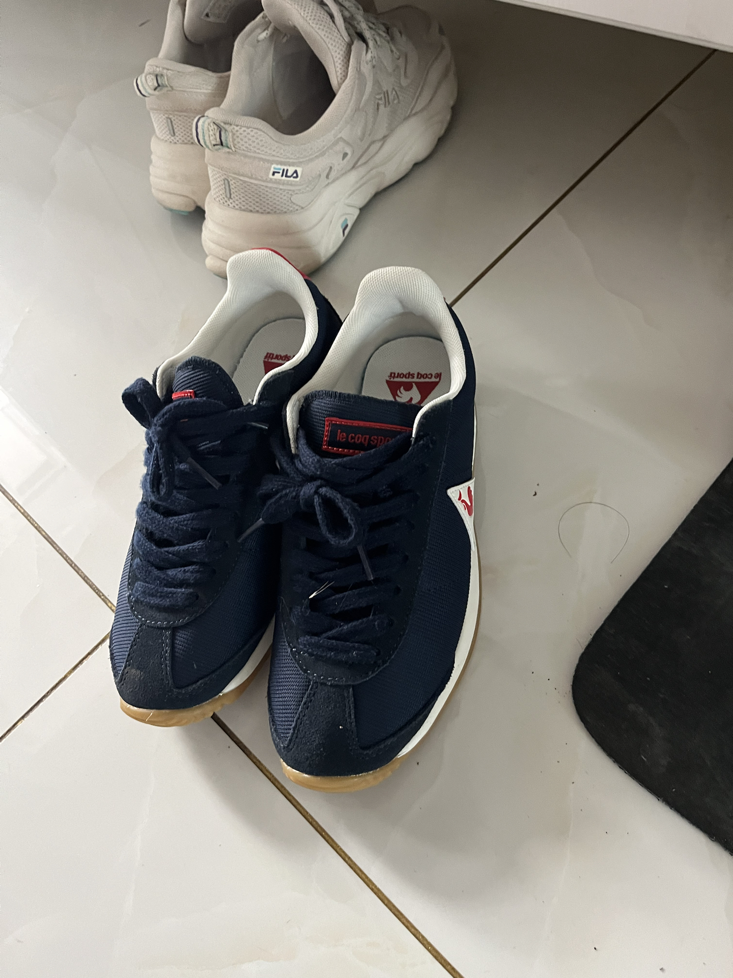 custom review-Le Coq Sportif French Rooster Амортизация Противоскользящий Устойчивый к истиранию Дышащий Отводящий влагу Покрытие