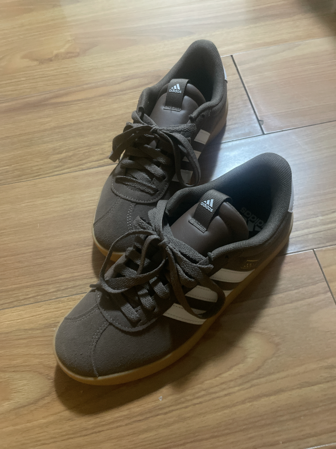 custom review-Adidas Vl Court 3,0 Slip Устойчивый к истиранию Низкий Топ Скейтбординг Кроссовки Коричневый Белый
