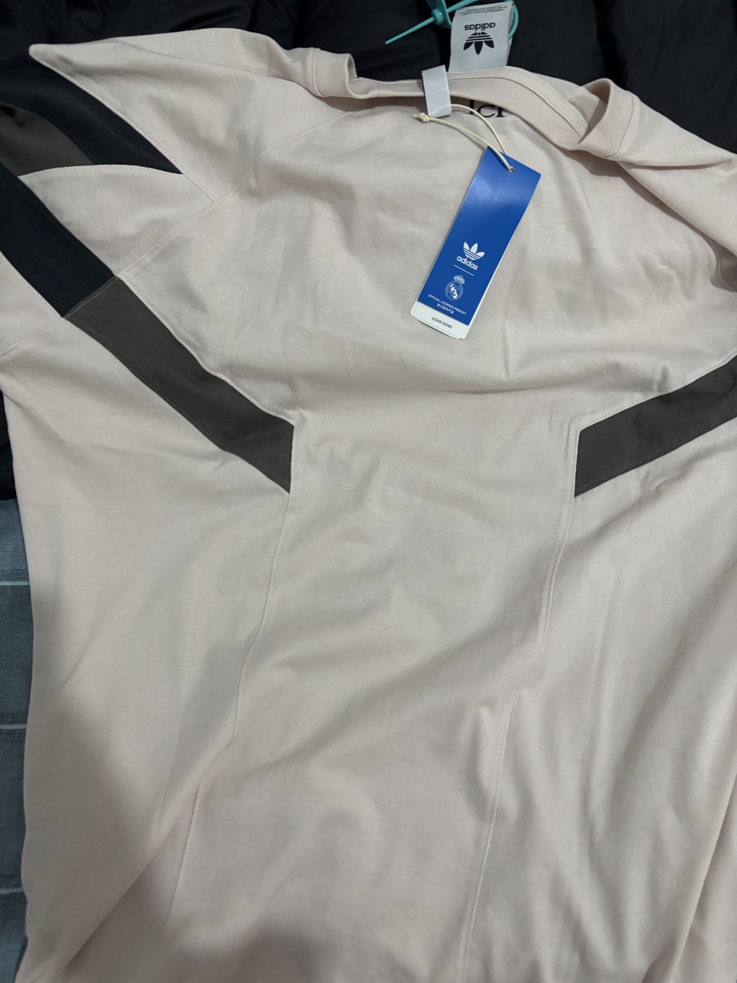 custom review-Adidas Originals Real Madrid T-Shirt T-Shirt Мужской Темный Фотиния Серый