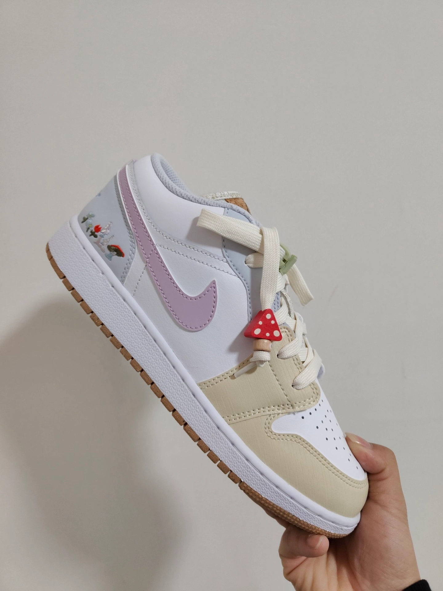 【air jordan 1 low "mushroom" 开启少女心轰炸模式】✨