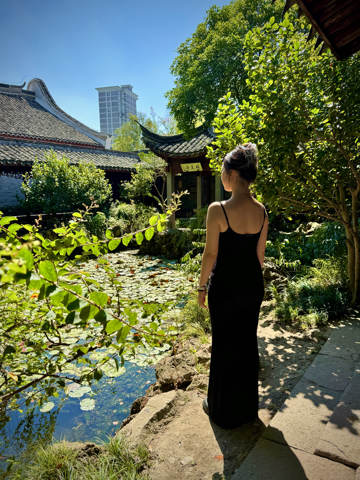 custom review-SKIMS Onyx/Banded Агат Черный Женские Слип-платья