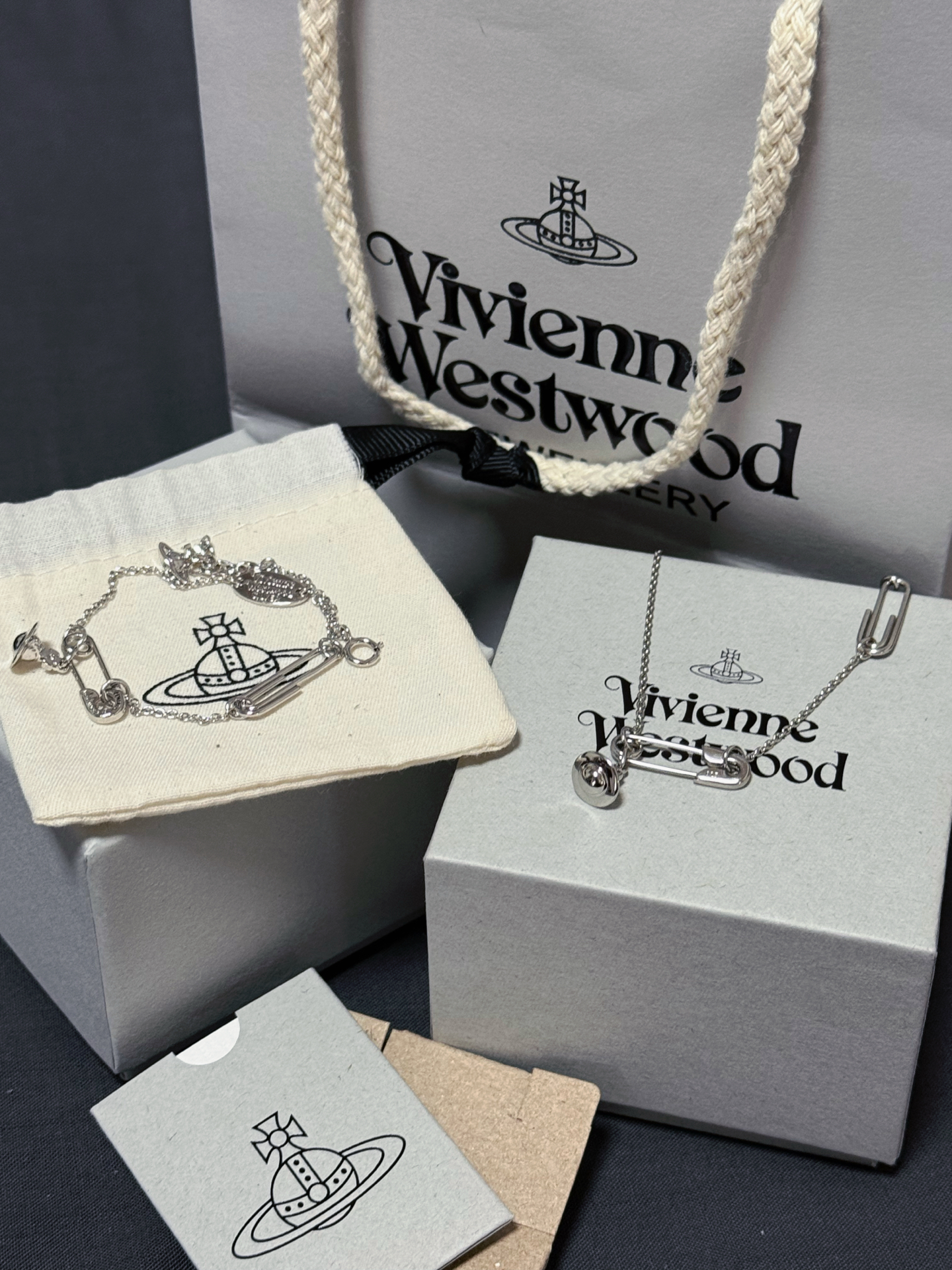 custom review-Vivienne Westwood Ожерелья Унисекс Серебряные