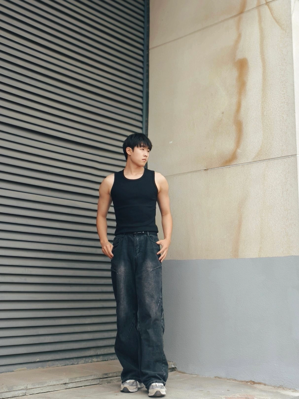 178 140斤穿上背心是这样的