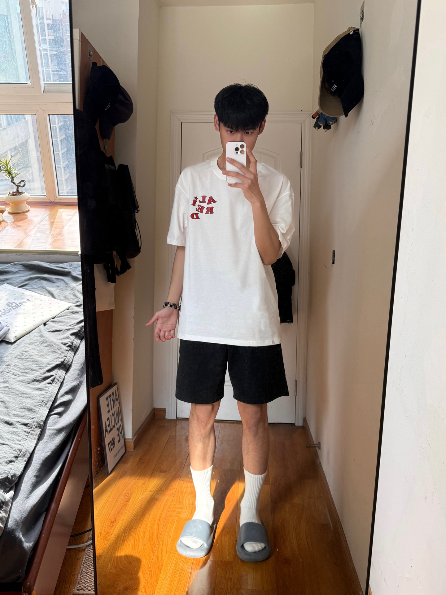 居家的舒适感白袜穿搭