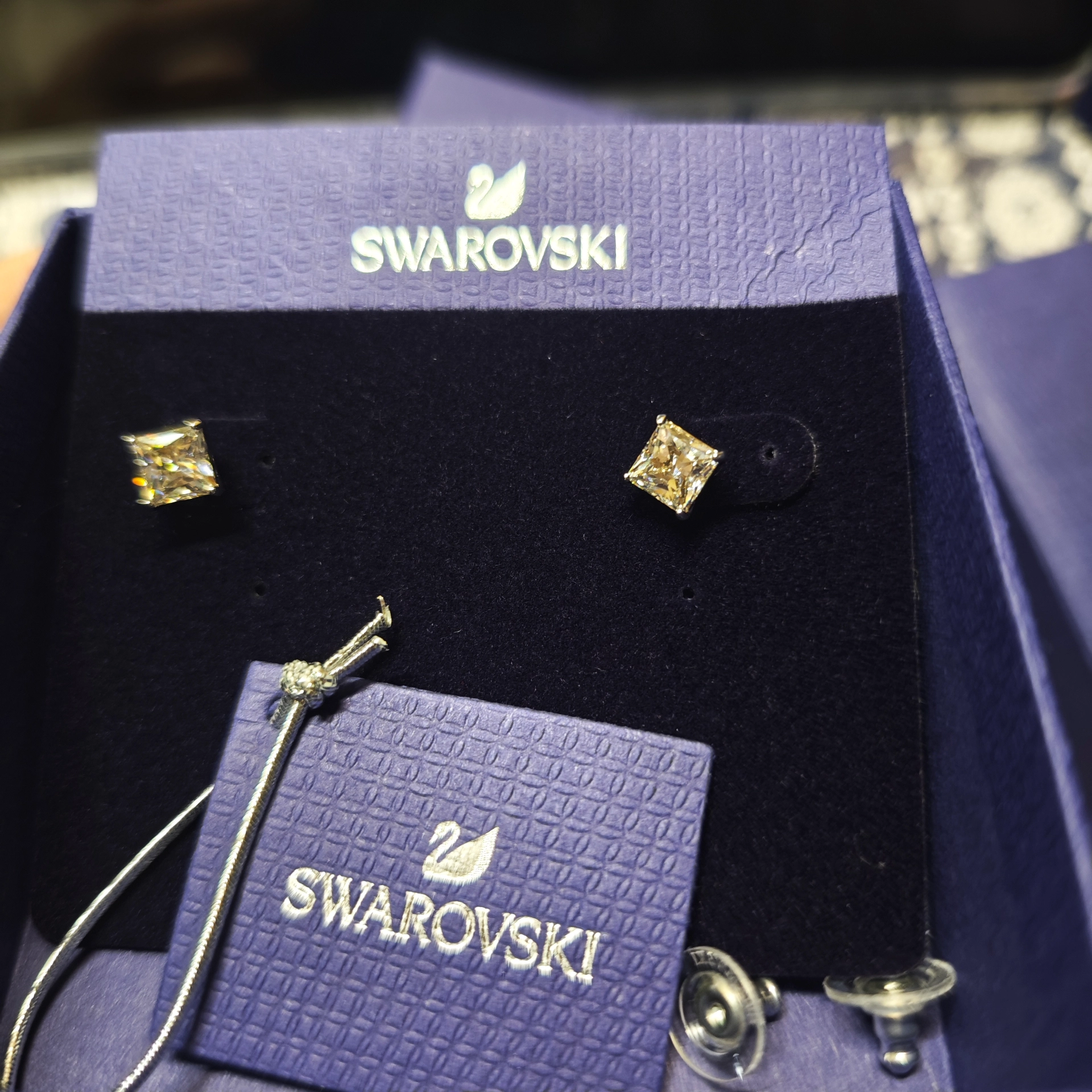 custom review-Swarovski Stilla Attract Серьги-гвоздики из сплава Женские