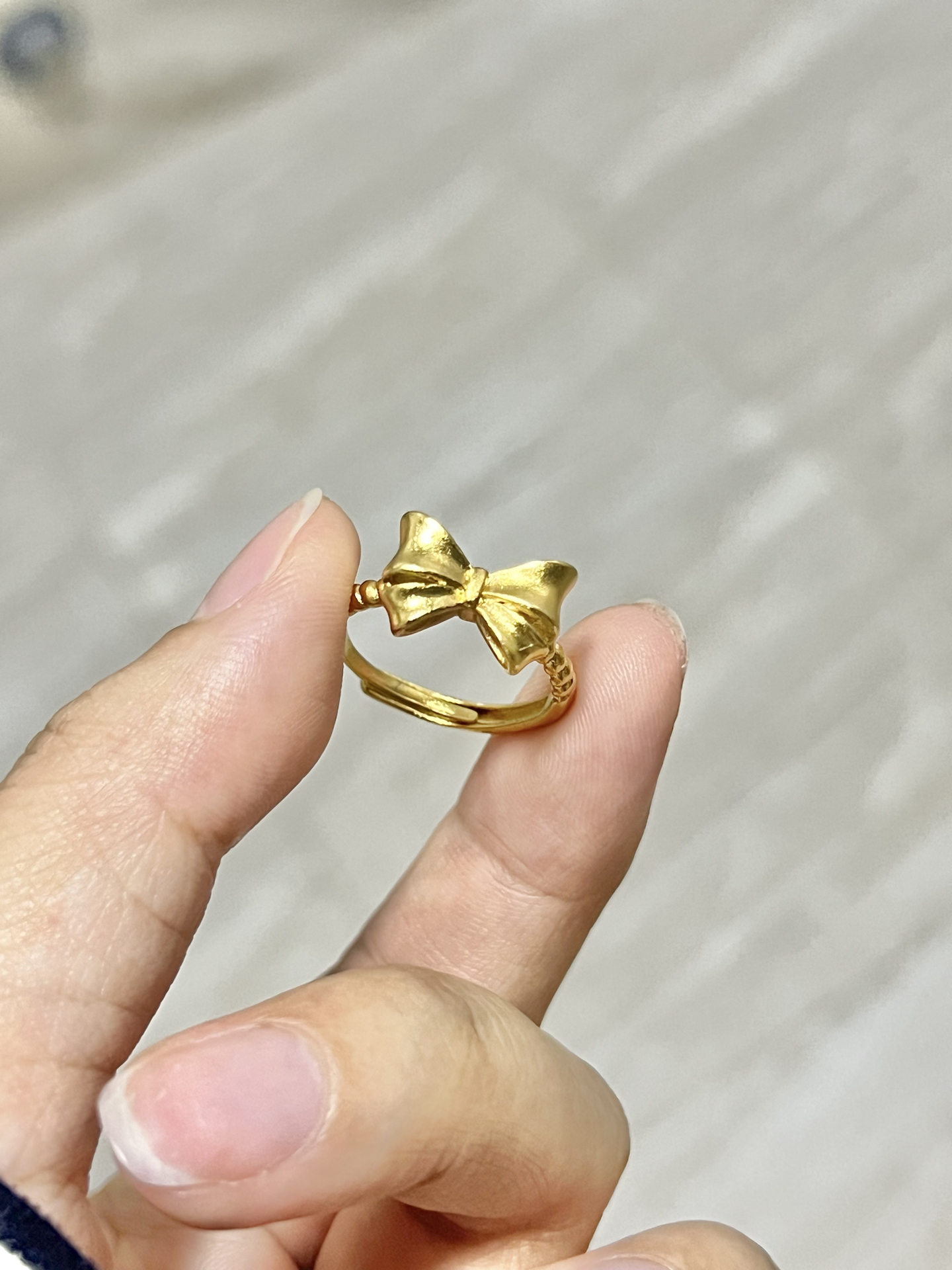 普通女生发薪日拿下黄金戒指