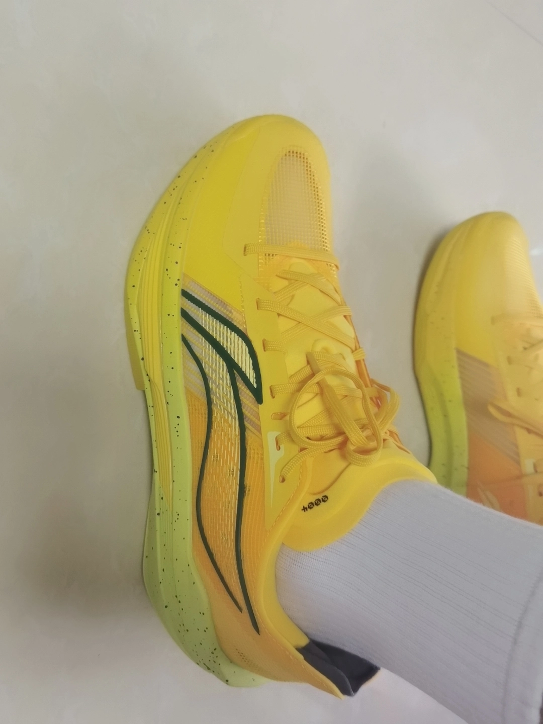 custom review-LINING ULTRALIGHT Баскетбольные кроссовки Низкий Топ Лимон Мужской