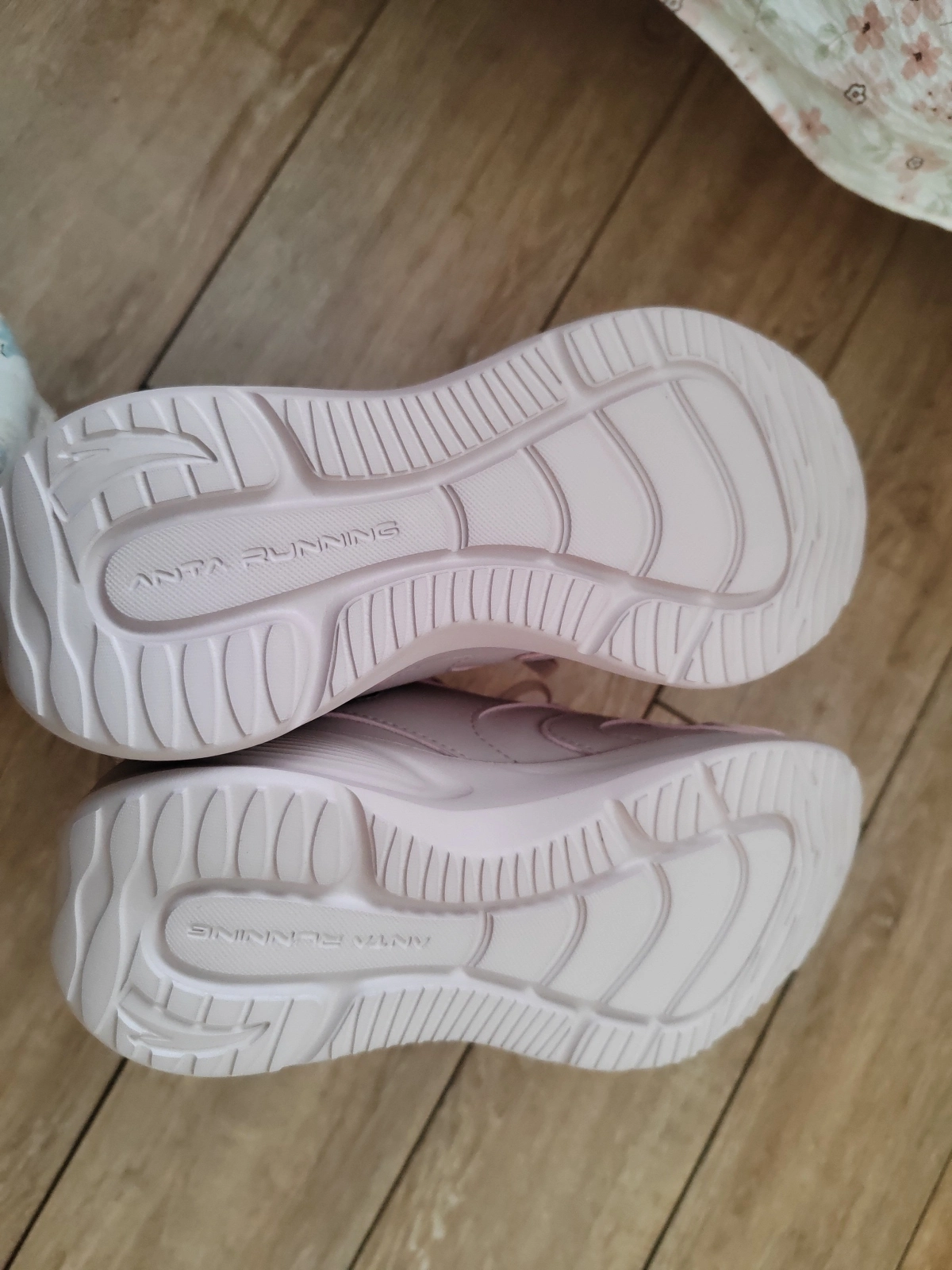 custom review-Anta Гонки Амортизация Устойчивость к износу Легкий Городской Коммутирование Беговые кроссовки Женские Пыльно-розовый