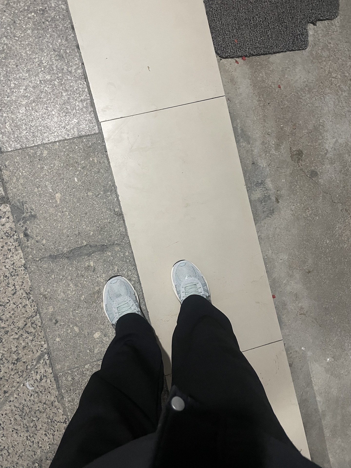 custom review-Nike V2K Run Амортизаторы Shock противоскользящие устойчивые к истиранию низкий топ повседневные городские для коммутирования беговые кроссовки женские цвет тауповый