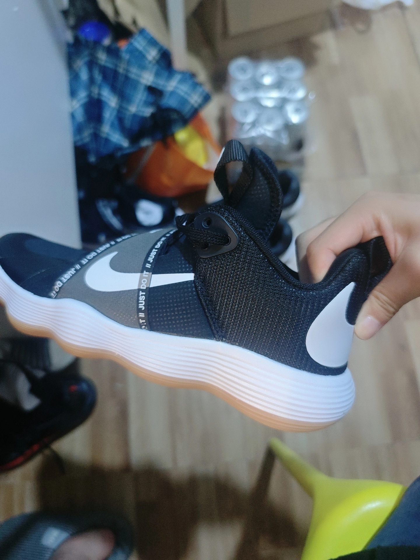 custom review-Nike React HyperSet Low Топ Кроссовки для тренировок Унисекс Черный и Белый с Резиновым Sole