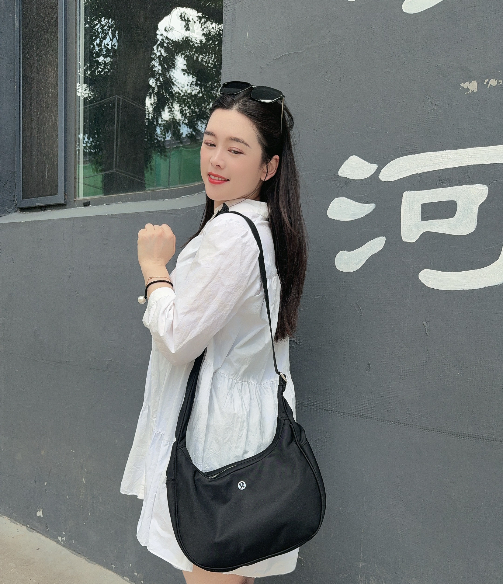 竟然发现了lulu腋下包的延长神奇!
一下解放肩膀啦!一包两背 超值!