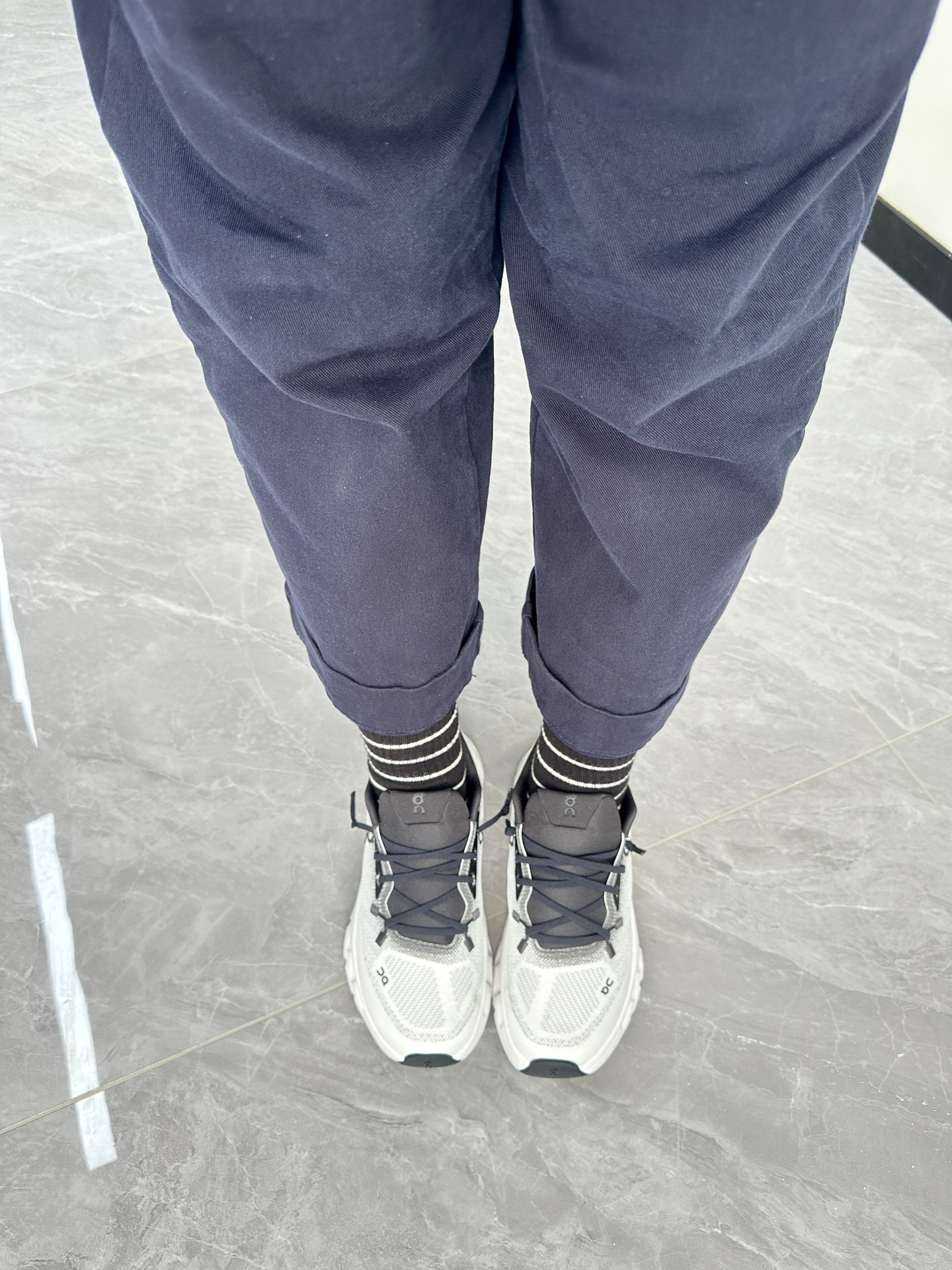 custom review-On CLOUDTILT Амортизация Износостойкий Низкий Топ Повседневная Обувь Женская Белый Черный