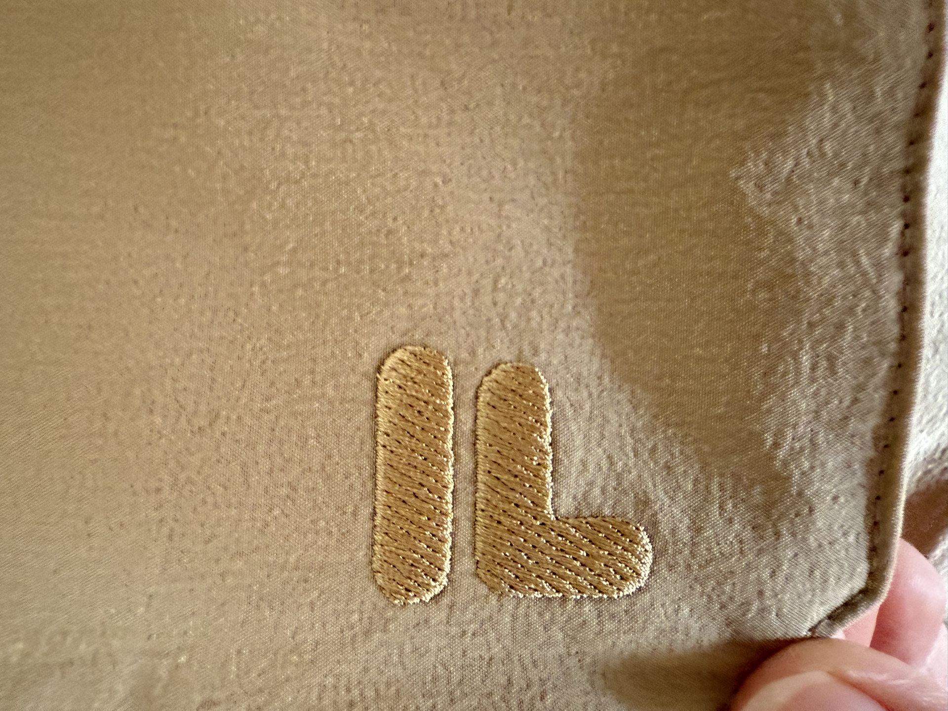 custom review-FILA FUSION Рабочий стиль Короткое платье с короткими рукавами Женское Попугай зеленый