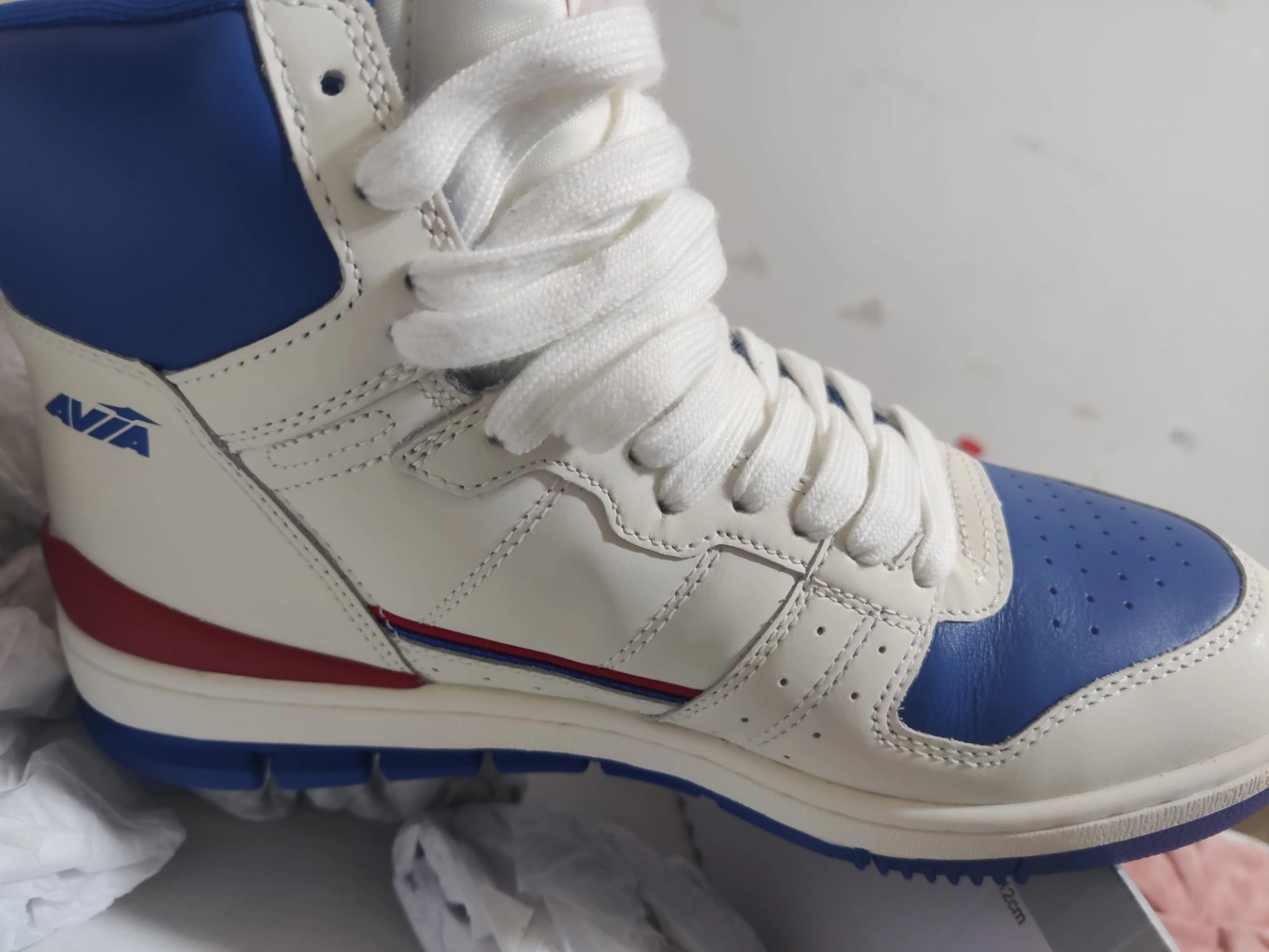 custom review-AVIA 830 Collection Противоскользящие Износостойкие Высокие Баскетбольные Кроссовки Мужские Белые Красные Синие