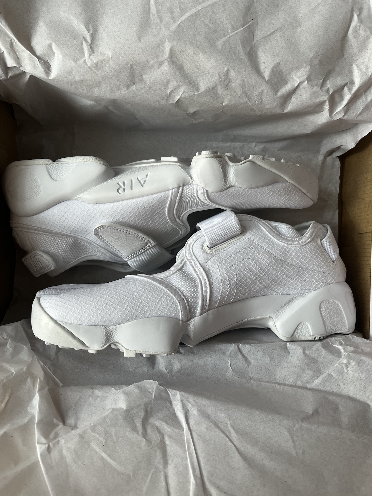 真的会有人喜欢耐克这双分趾鞋吗