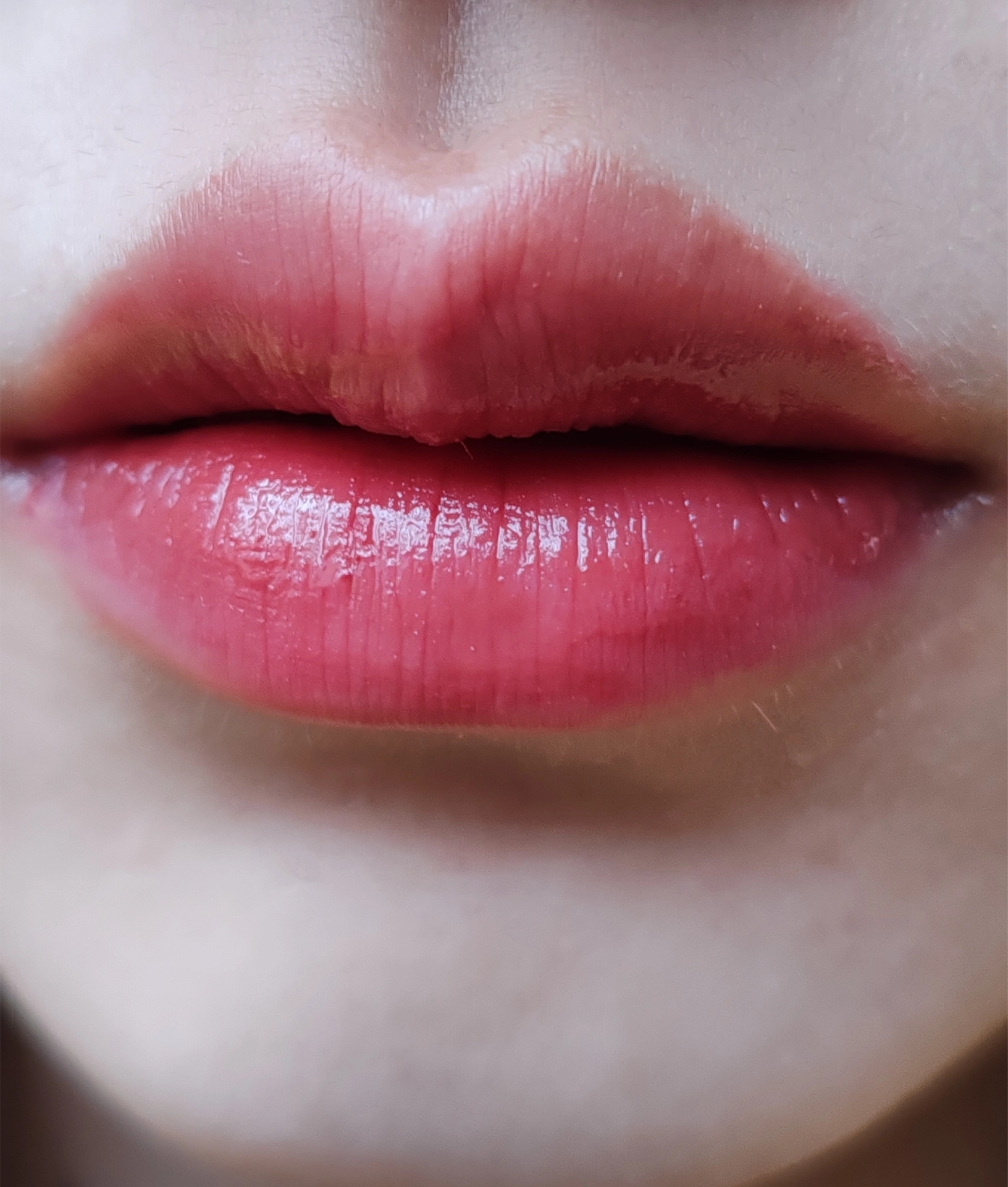 可甜可御百搭不显唇纹,后置原相机拍摄!无美颜滤镜!