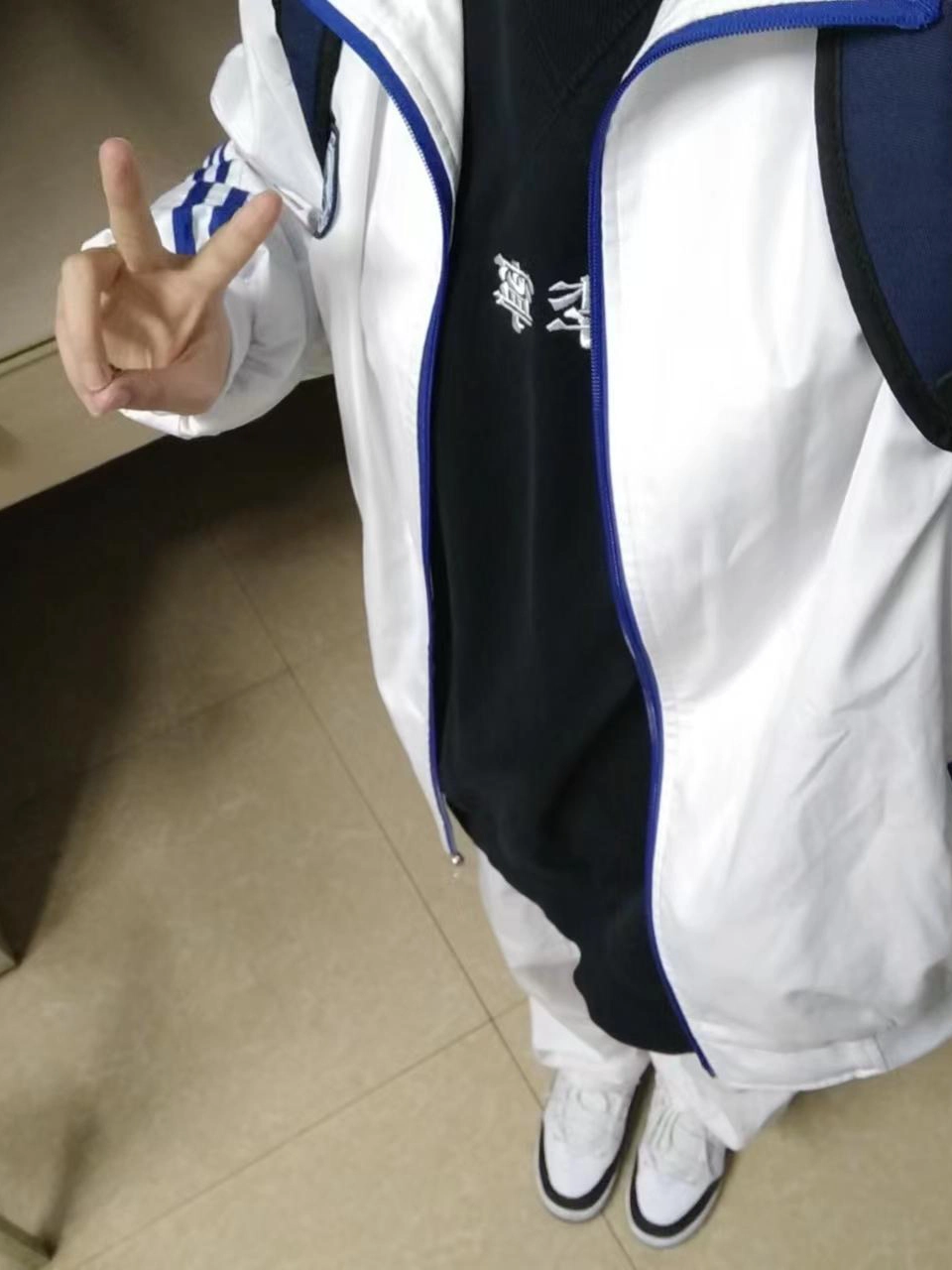 百搭校服的卫衣终于被我找到啦