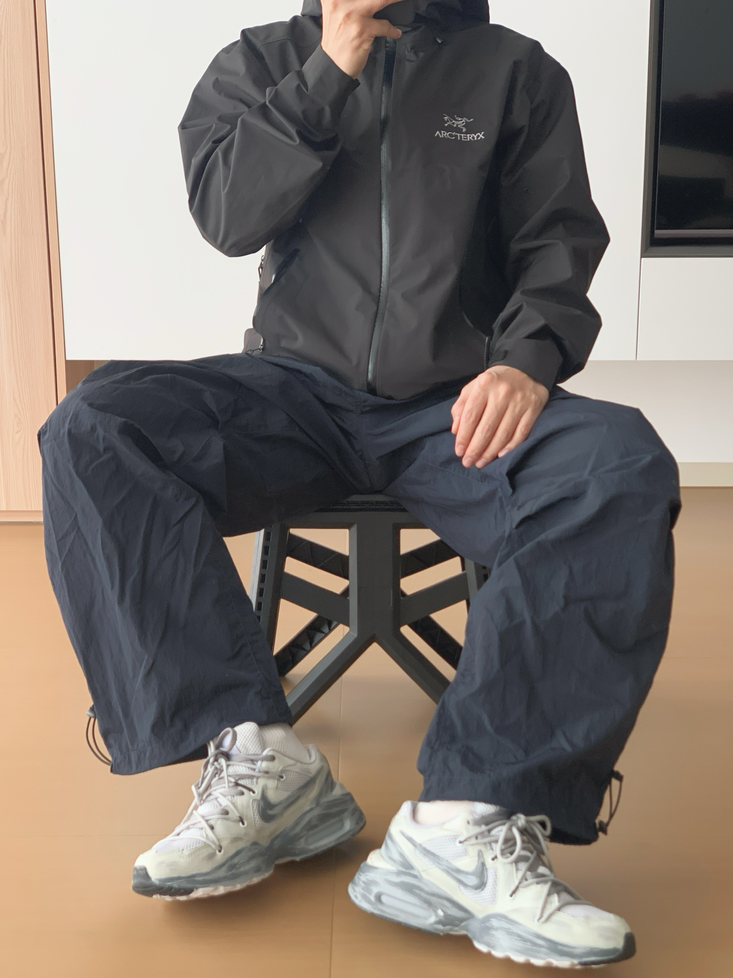 一米七男生冲锋衣伞兵裤废土风解构老爹鞋穿搭