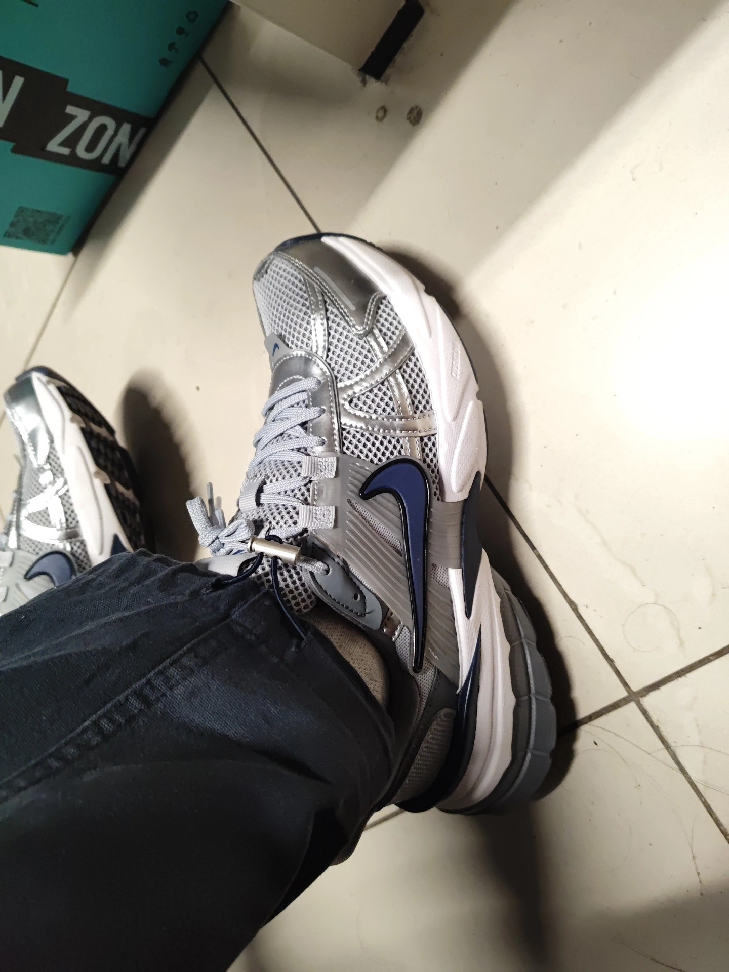 custom review-Nike V2K Run Low Топ Y2K Retro Running Обувь Унисекс Серый Серебряный