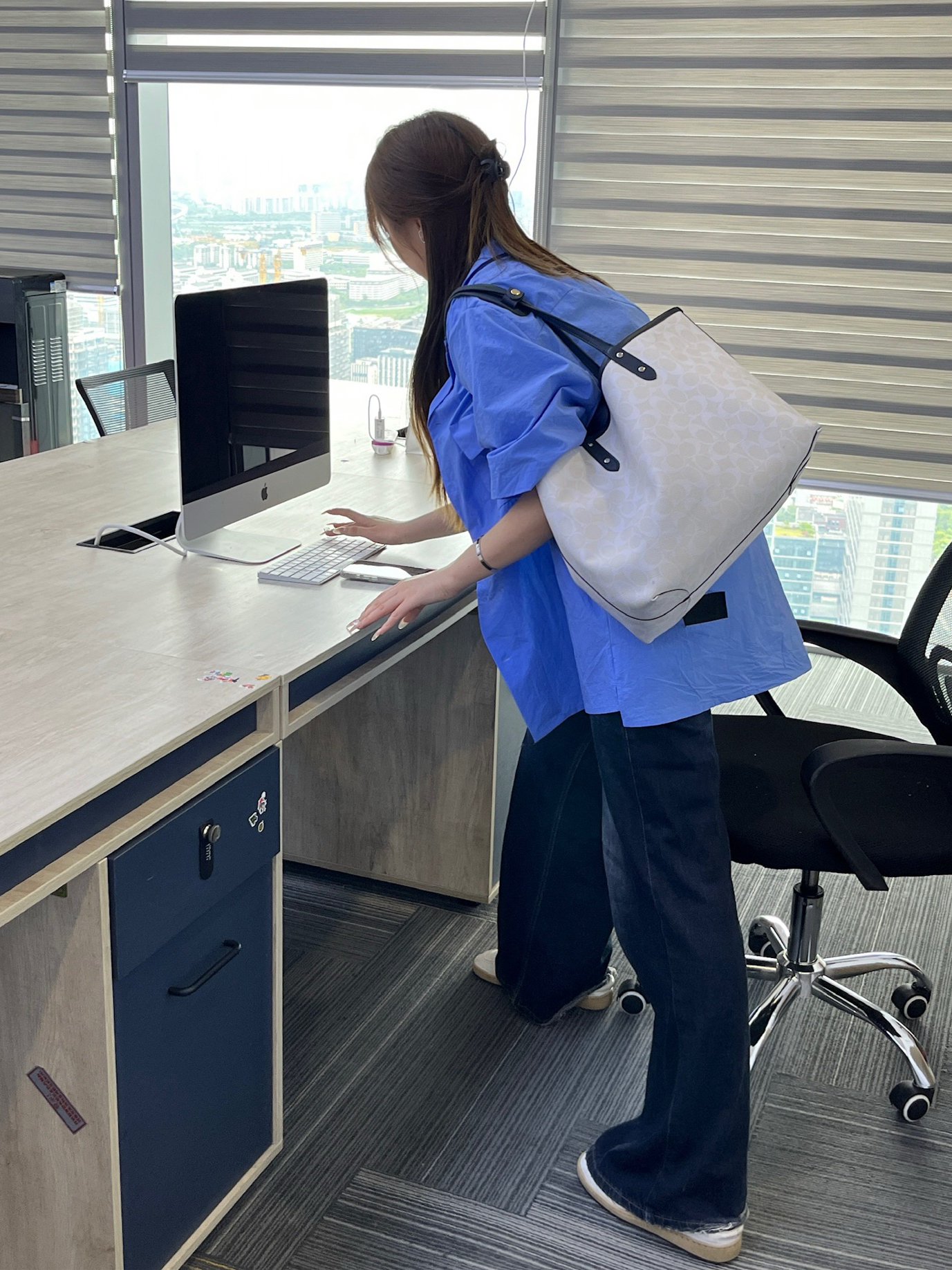 周五下班统一姿势!