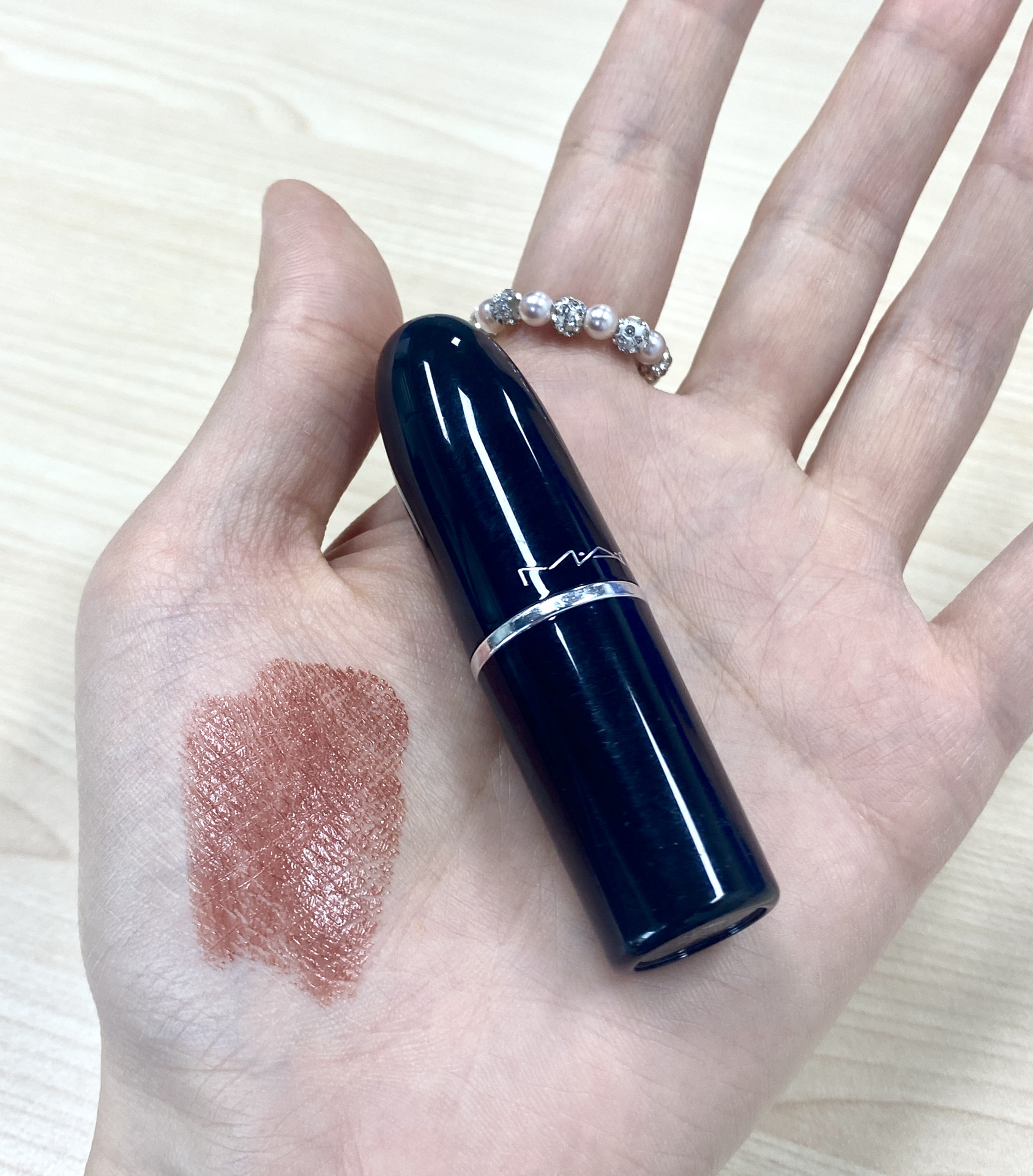 mac这只口红真的好润哦!