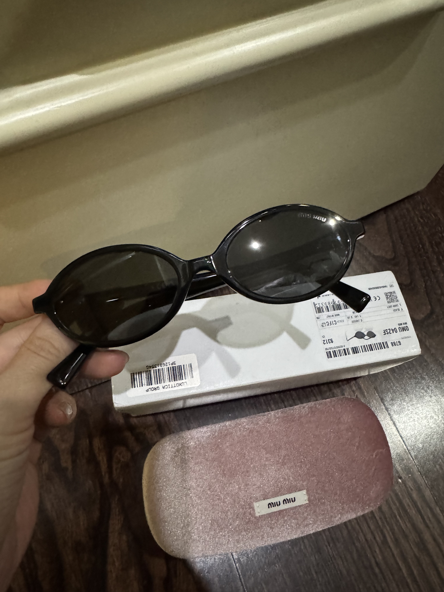 custom review-MIU MIU OVAL SUNGLASSES Унисекс Черный