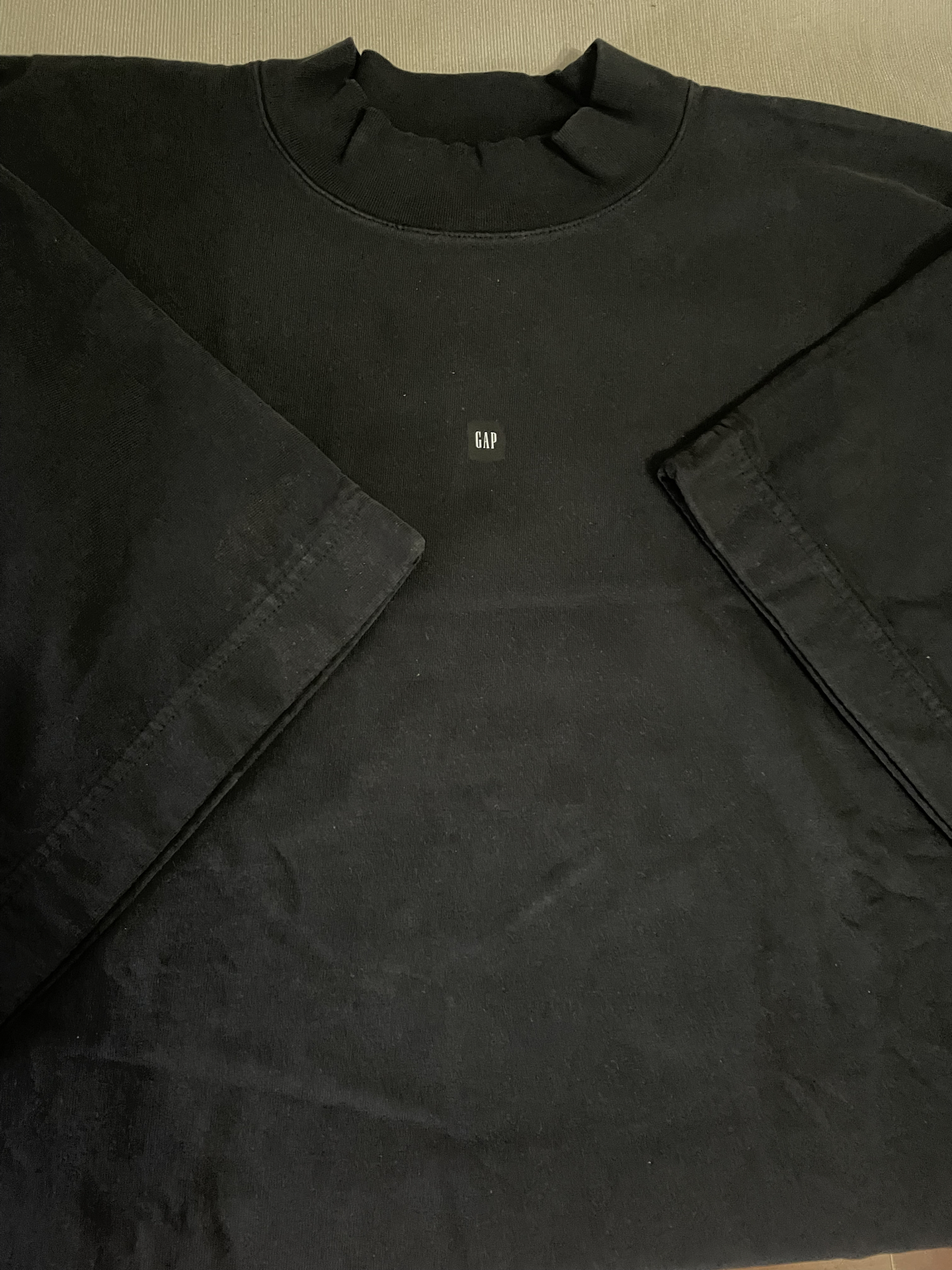 custom review-Yeezy X Gap X Balenciaga Логотип Нет Шовная Футболка Унисекс Черная