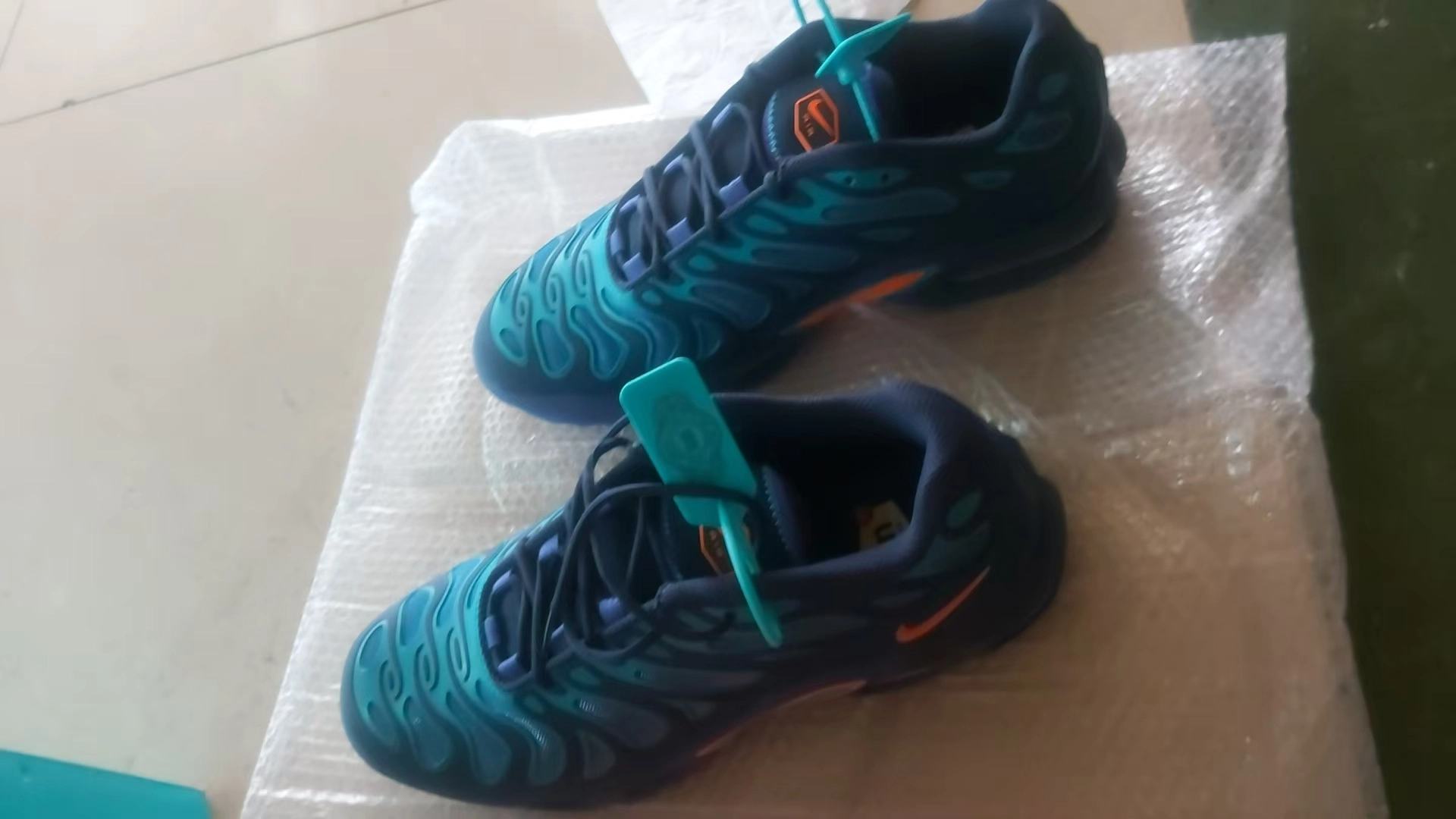 custom review-Nike Air Max Plus Low Топ Беговые кроссовки Мужские Черные Синие Оранжевые