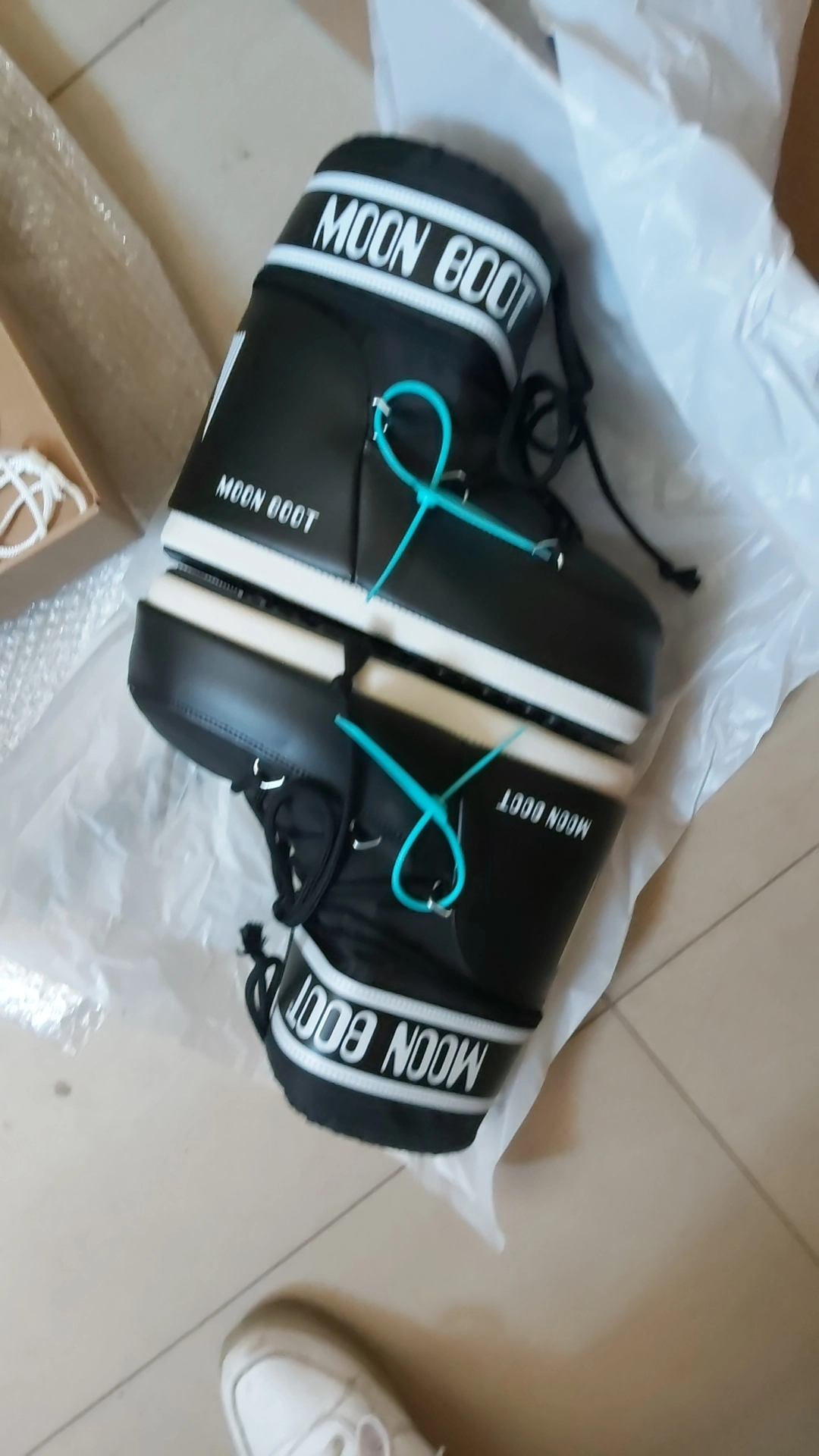 custom review-MOON BOOT Короткий сноубутс унисекс черный